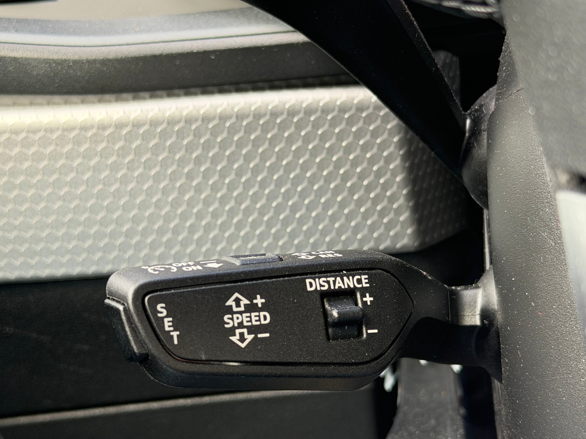 AUDI A1 Sportback 40 TFSI S Line S-tronic-image-17