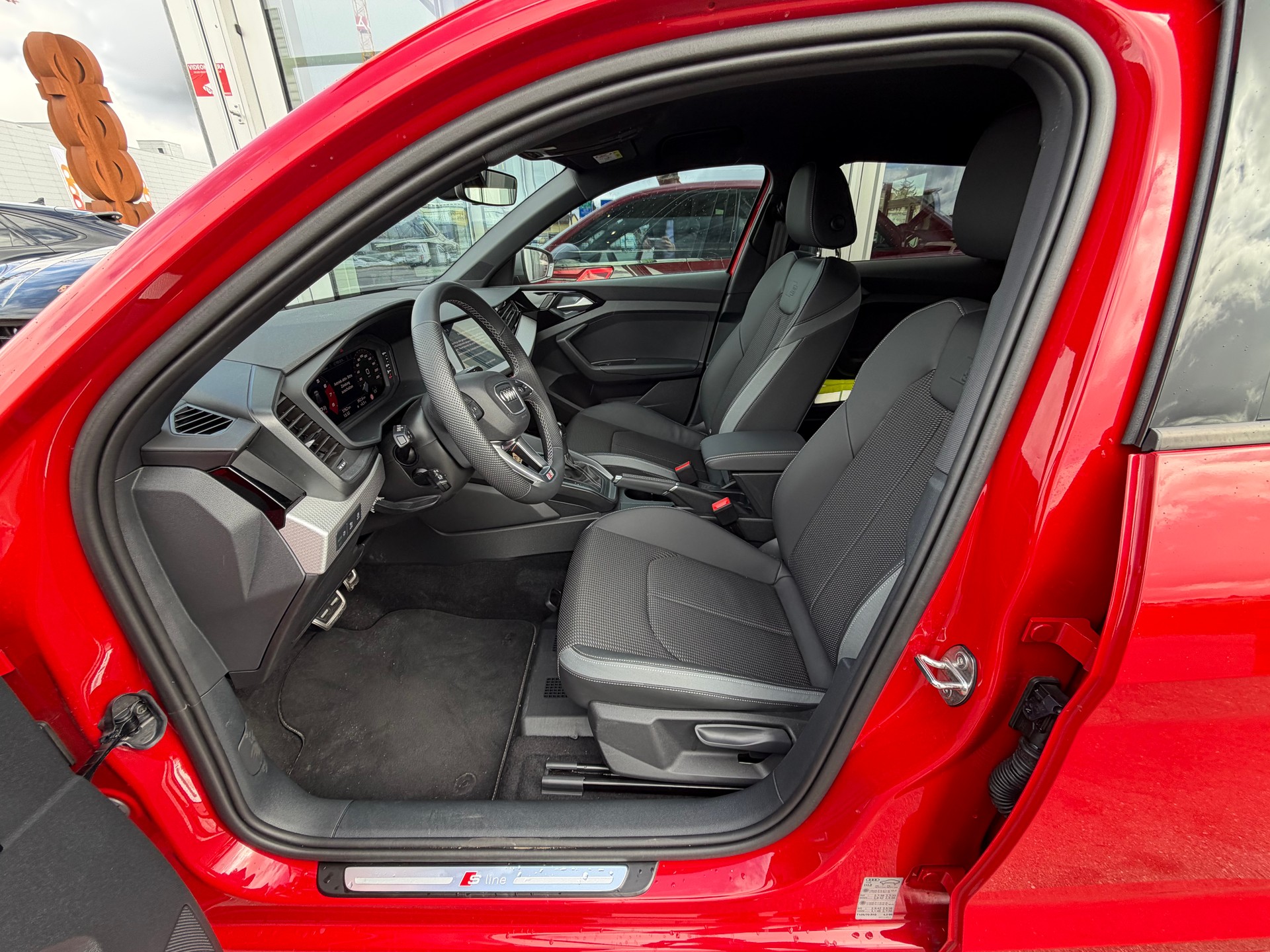 AUDI A1 Sportback 40 TFSI S Line S-tronic-image-16