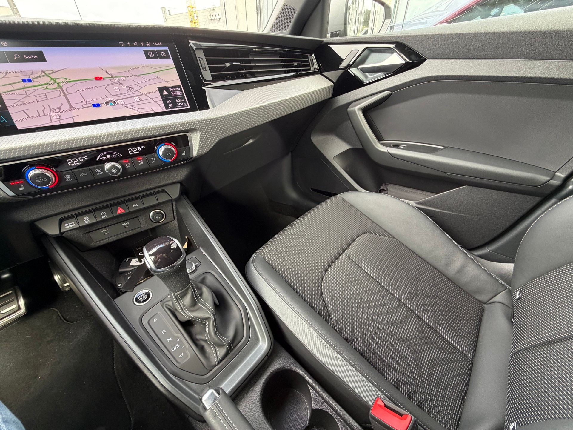 AUDI A1 Sportback 40 TFSI S Line S-tronic-image-25