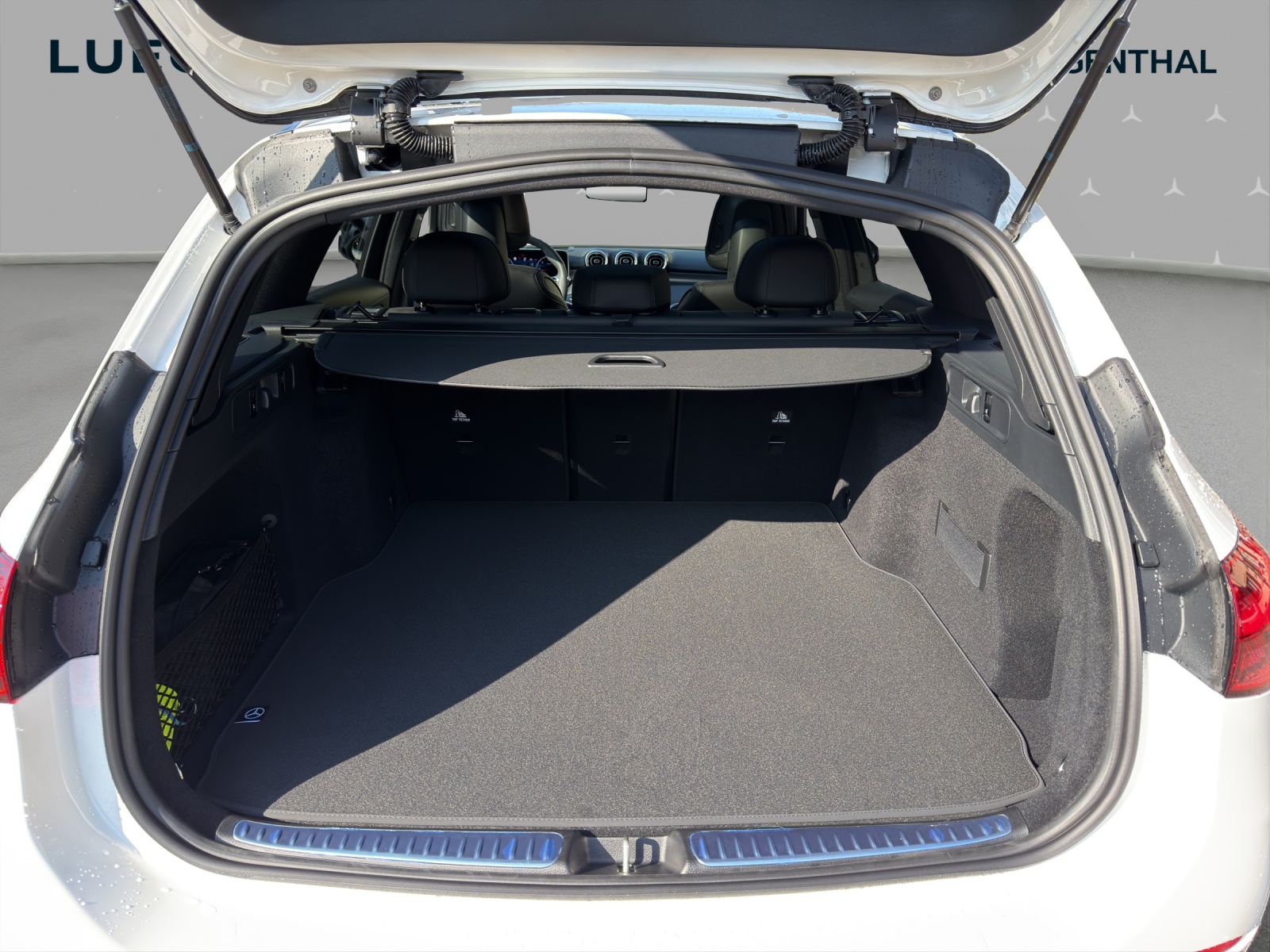 MERCEDES-BENZ C 220 d T 4 Matic Swiss Star-image-14