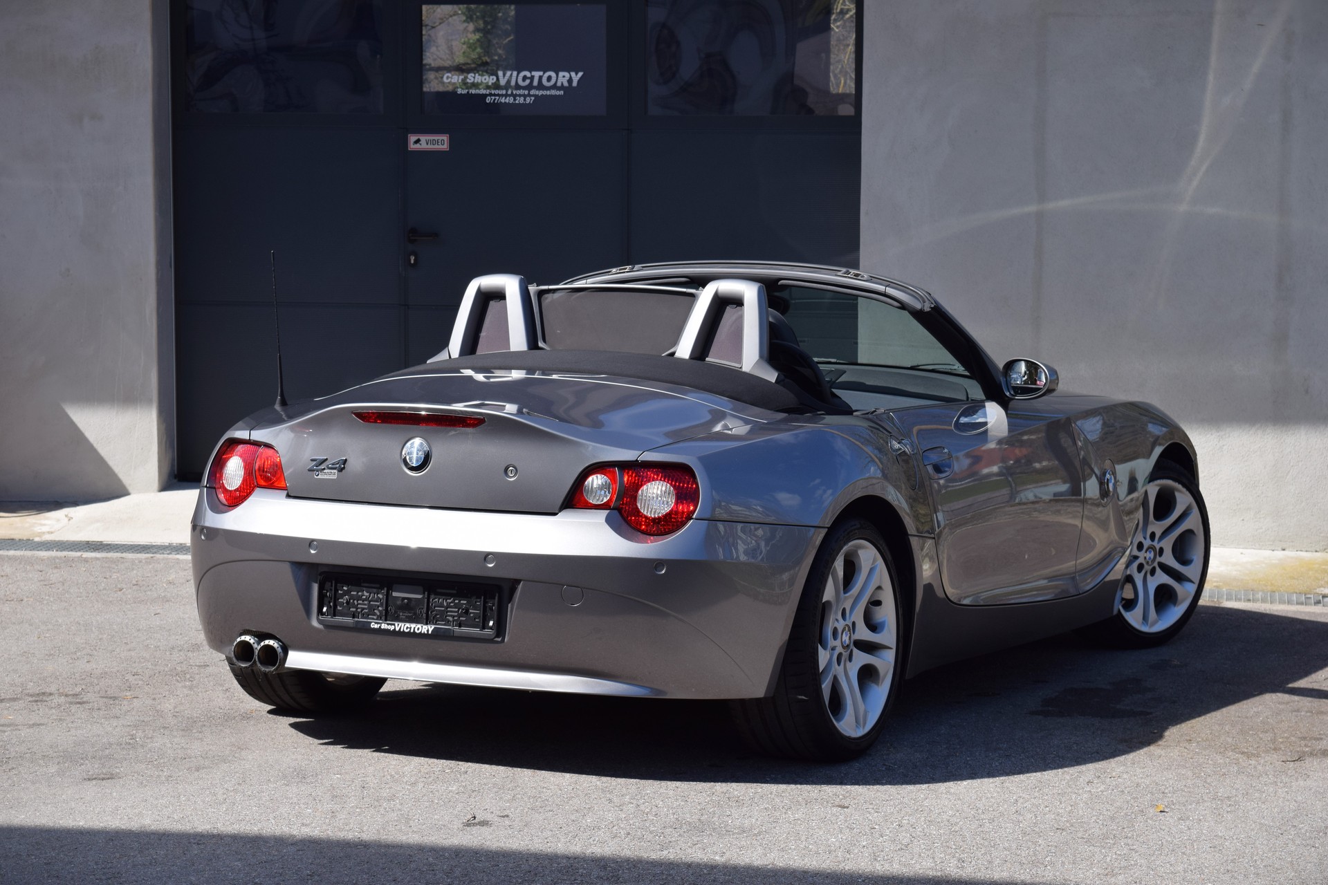 BMW Z4 3.0i Roadster-image-8