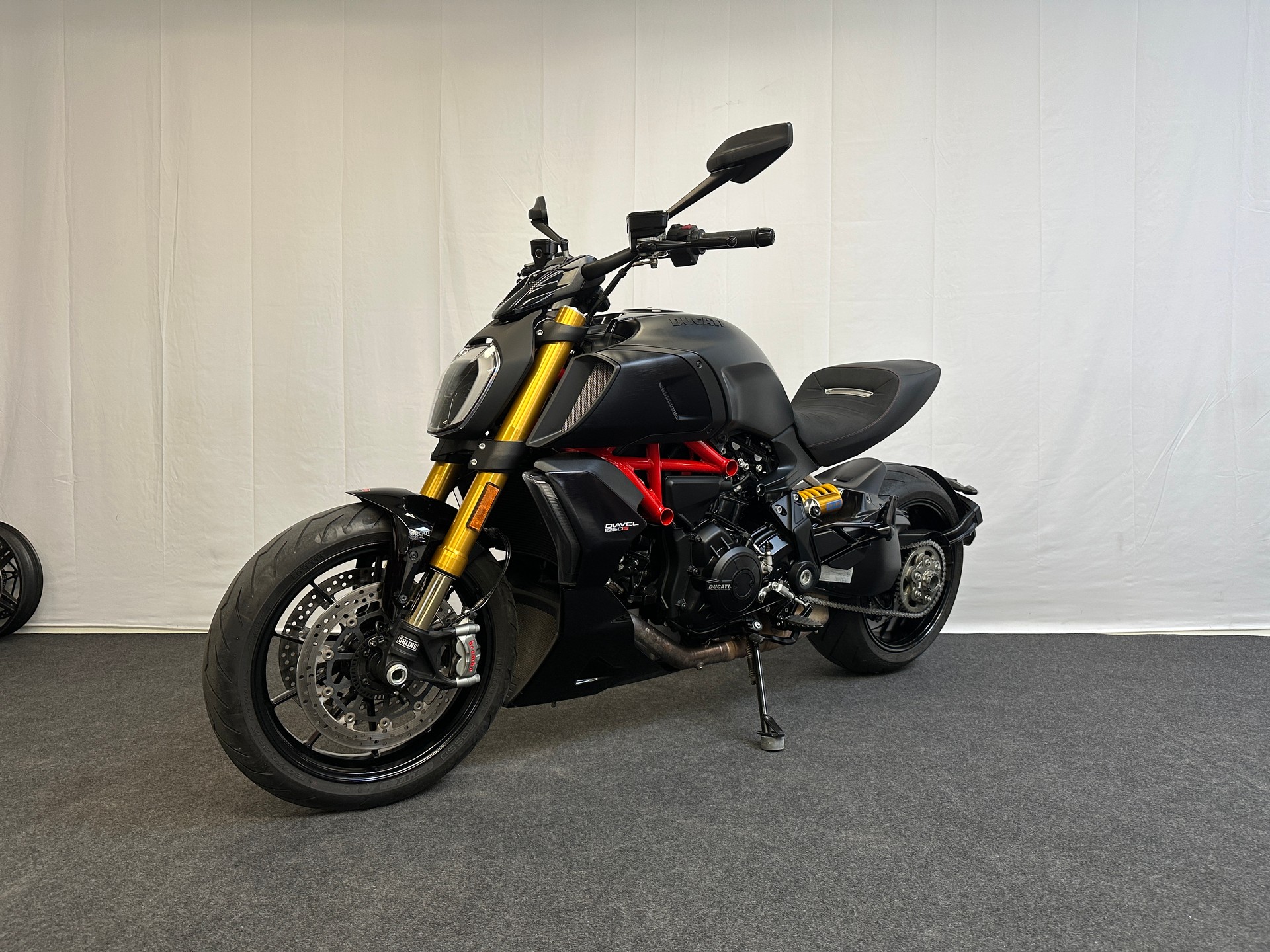 DUCATI Diavel 1260 S-showroom-element-3