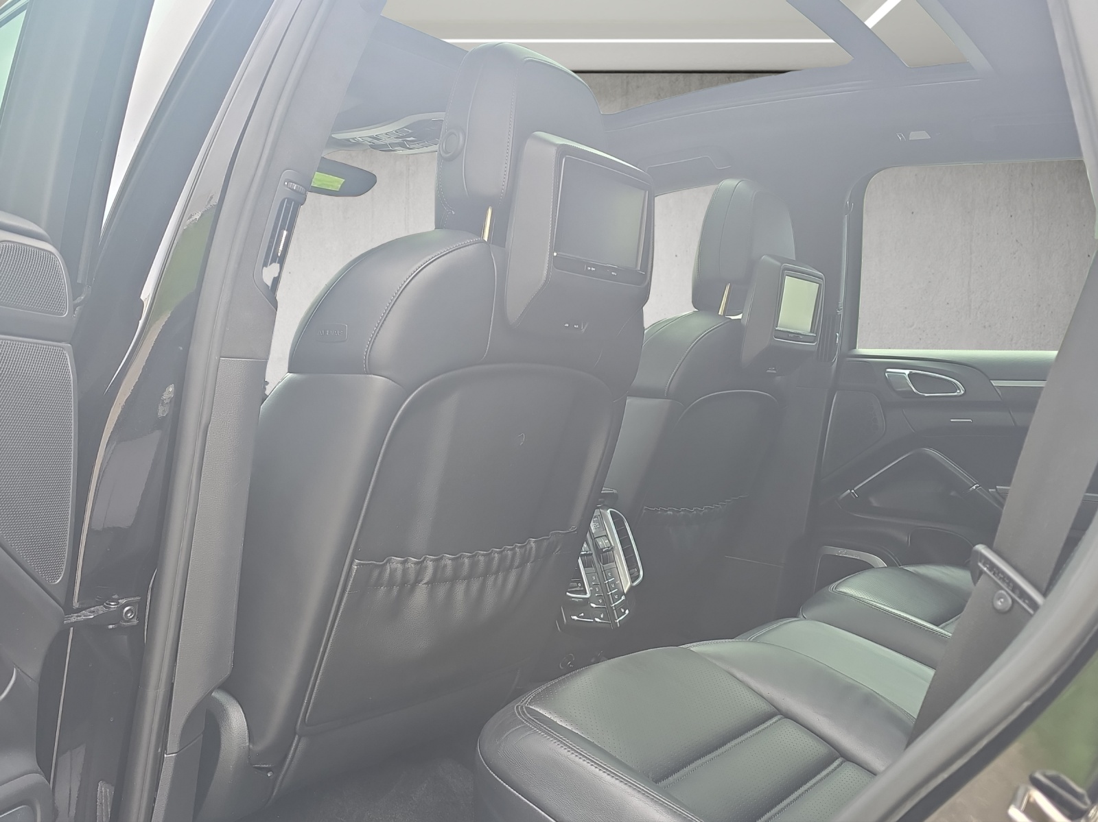 PORSCHE Cayenne Turbo S-image-9