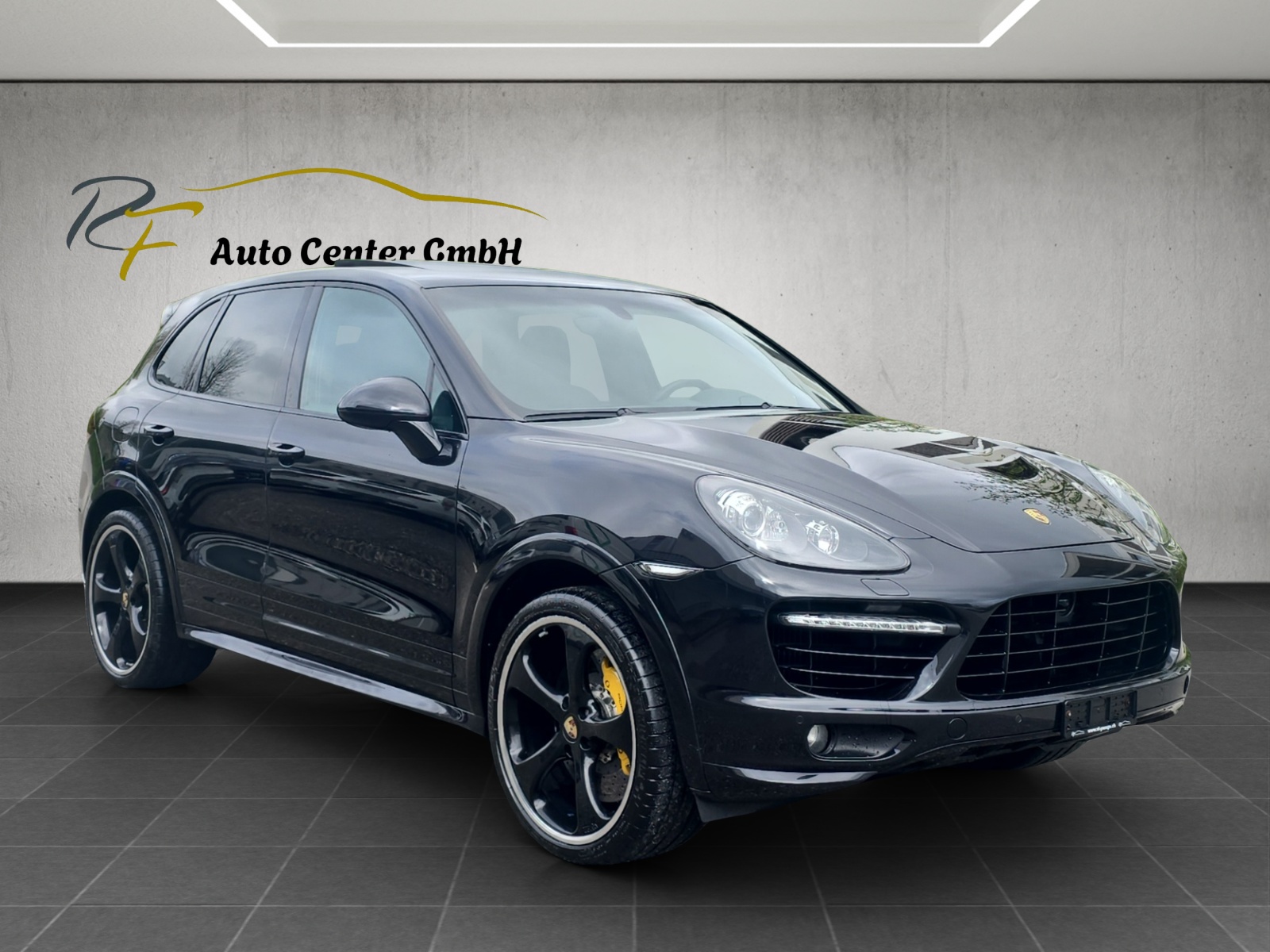 PORSCHE Cayenne Turbo S-image-2