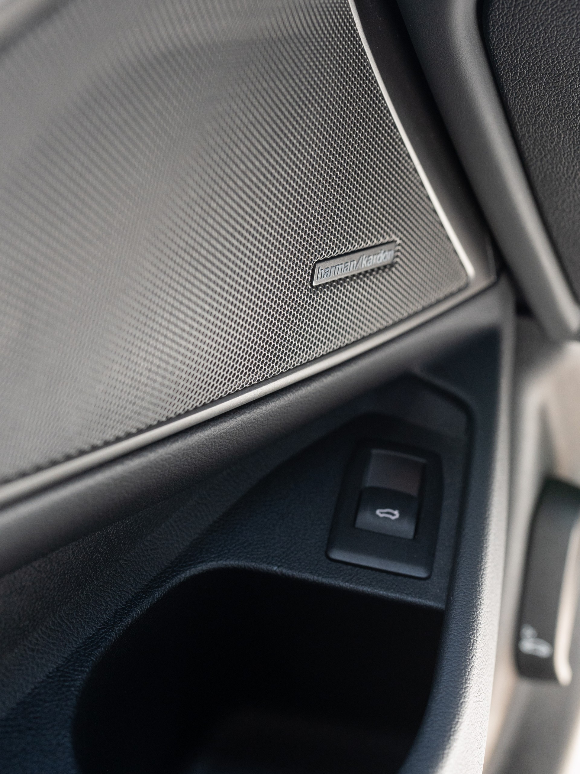 BMW M3 Competition M xDrive-image-7