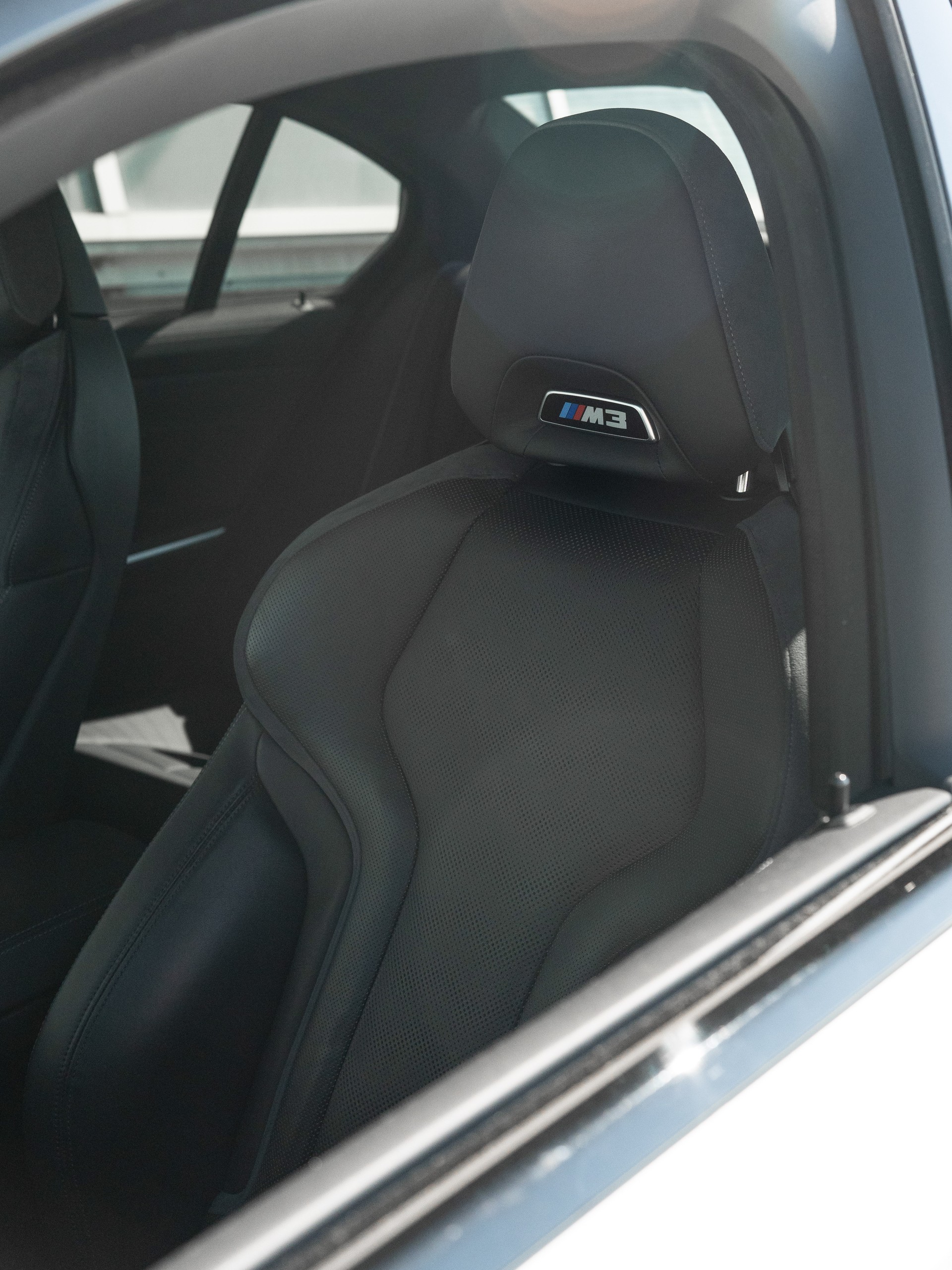 BMW M3 Competition M xDrive-image-8