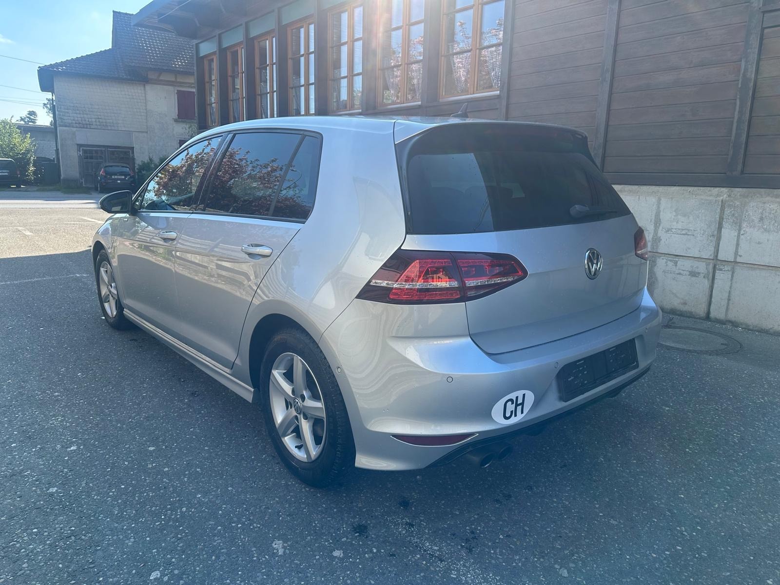 VW Golf 1.4 TSI Cup R-Line-image-3