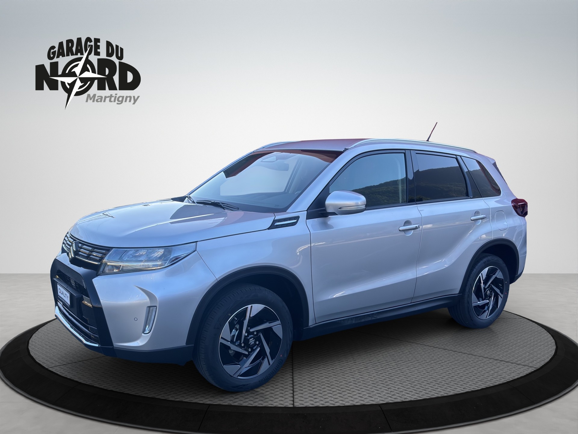 SUZUKI Vitara 1.5 Hybrid Compact Top 4x4 AGS-image-0