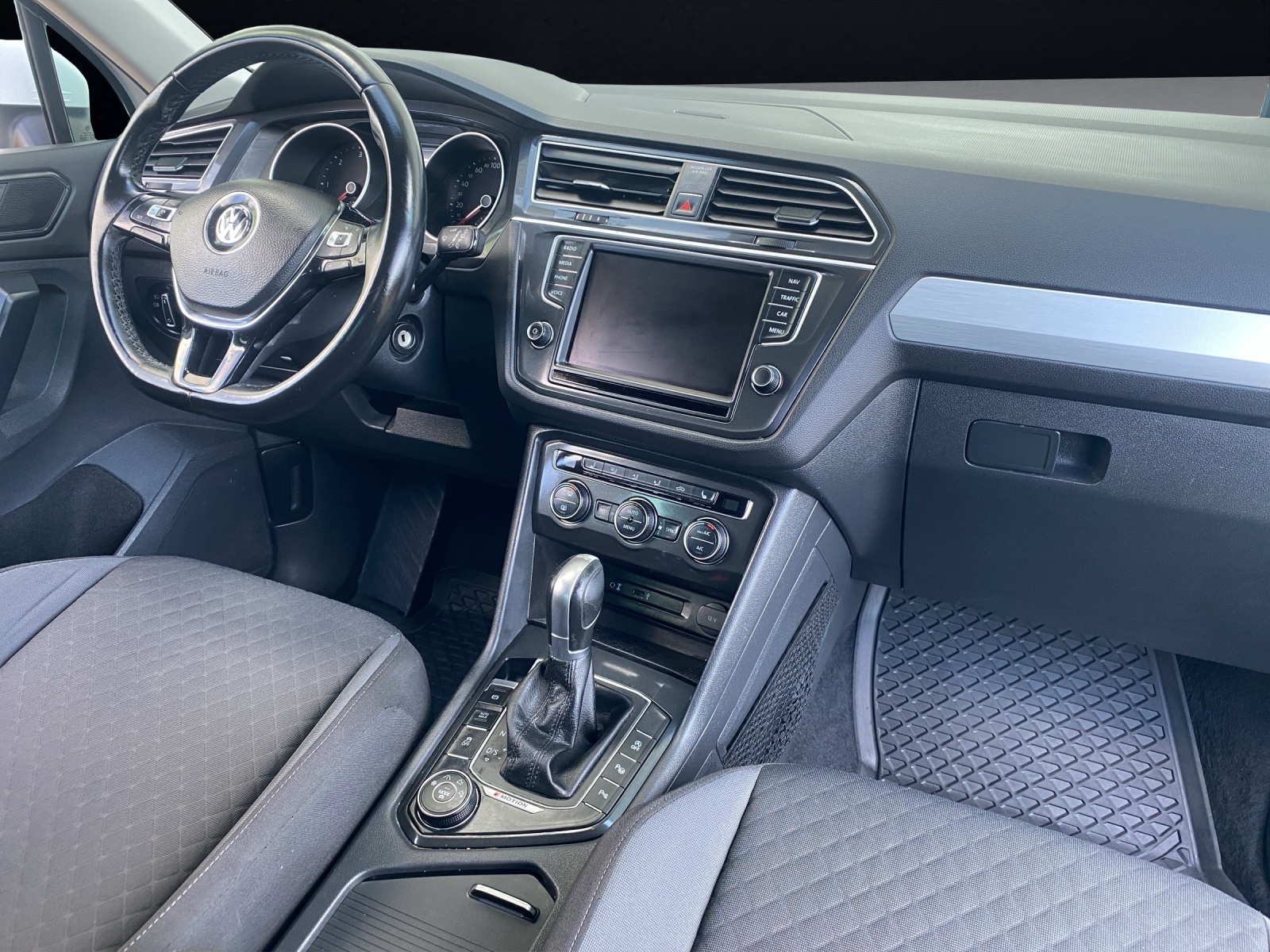 VW Tiguan 2.0 TDI SCR Highline4Motion 4x4 Automat DSG 2.0 Diesel 150PS-image-10