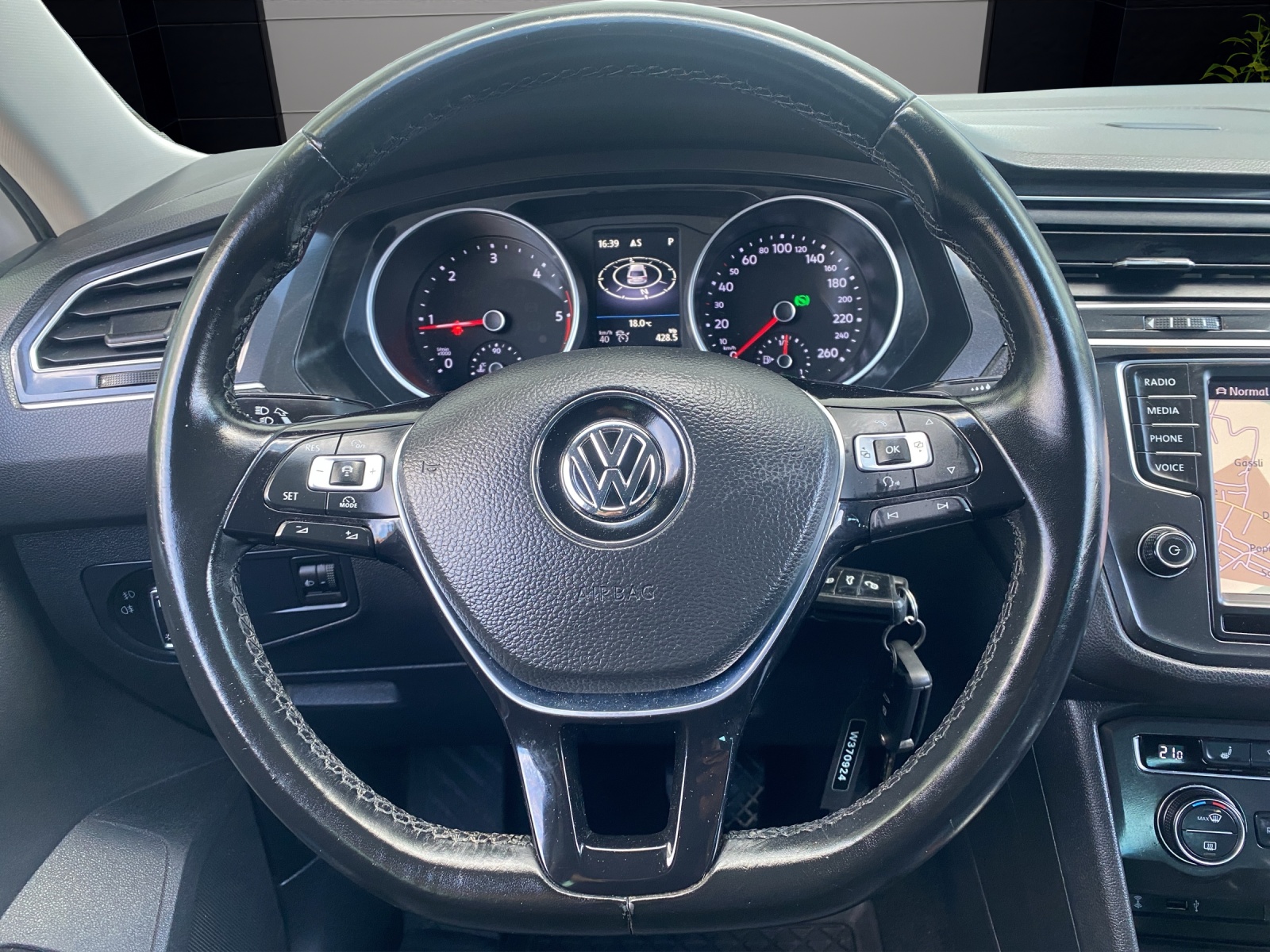 VW Tiguan 2.0 TDI SCR Highline4Motion 4x4 Automat DSG 2.0 Diesel 150PS-image-18