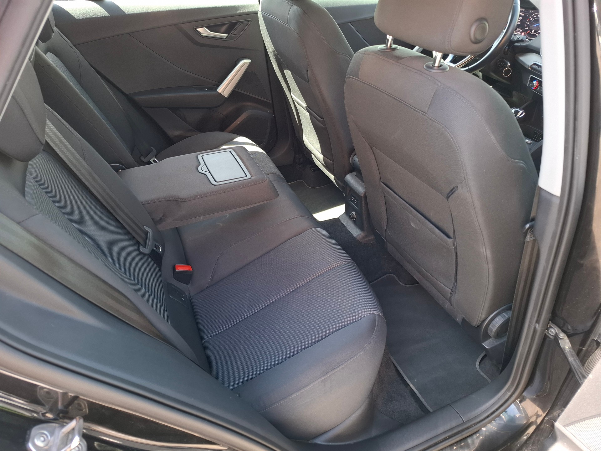 AUDI Q2 35 TFSI S-tronic-image-8