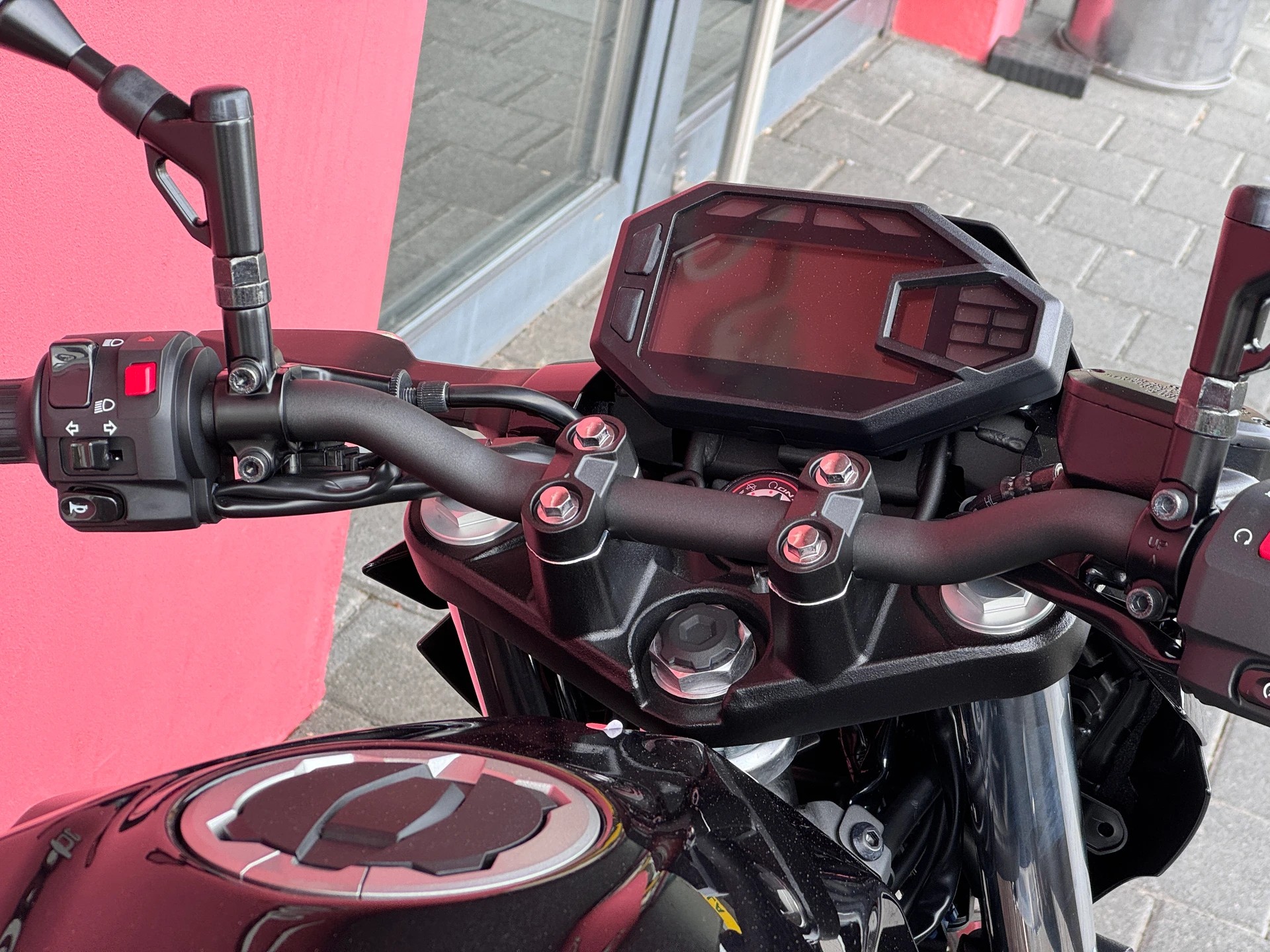 KAWASAKI Z 500 Swiss Edition-image-9