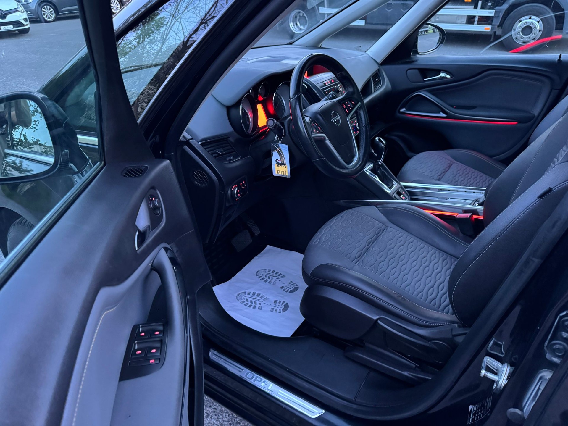 OPEL Zafira Tourer 1.4i 16V Turbo Drive Automatic-image-13