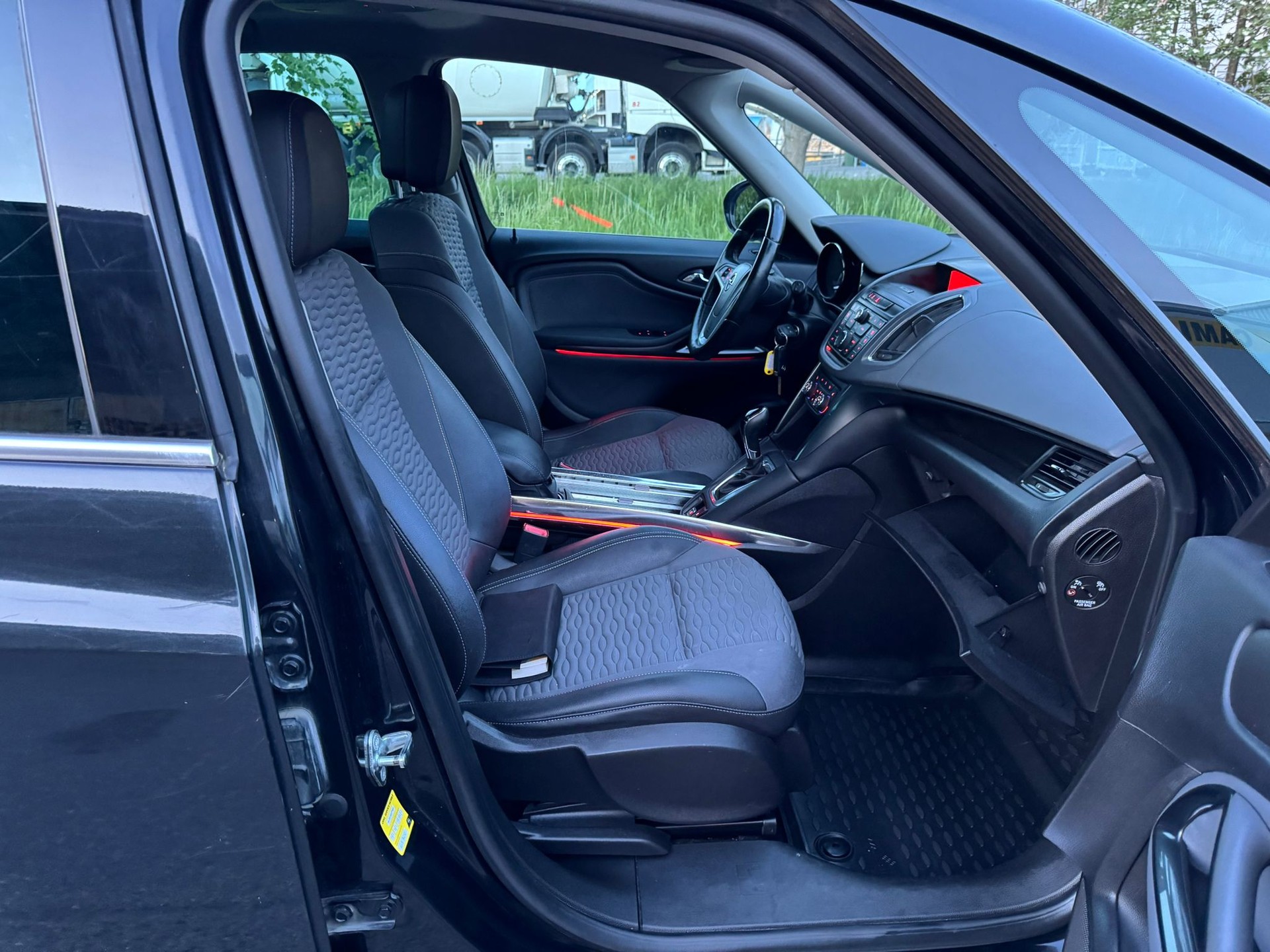 OPEL Zafira Tourer 1.4i 16V Turbo Drive Automatic-image-10