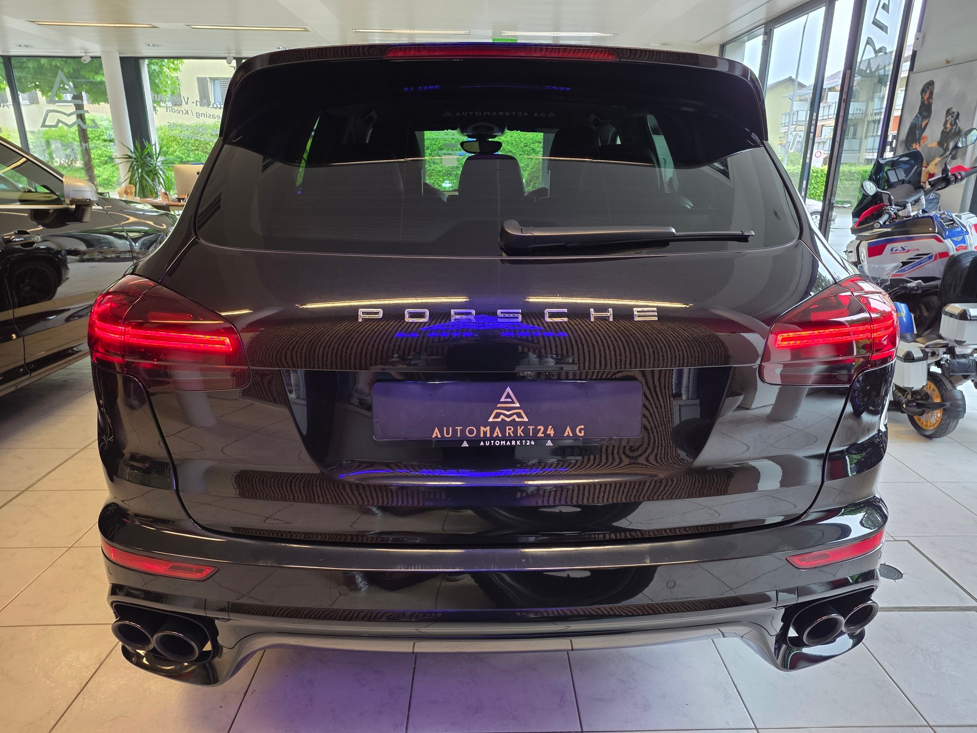 PORSCHE Cayenne 4.8 V8 Turbo (Facelift PCM II)-image-12