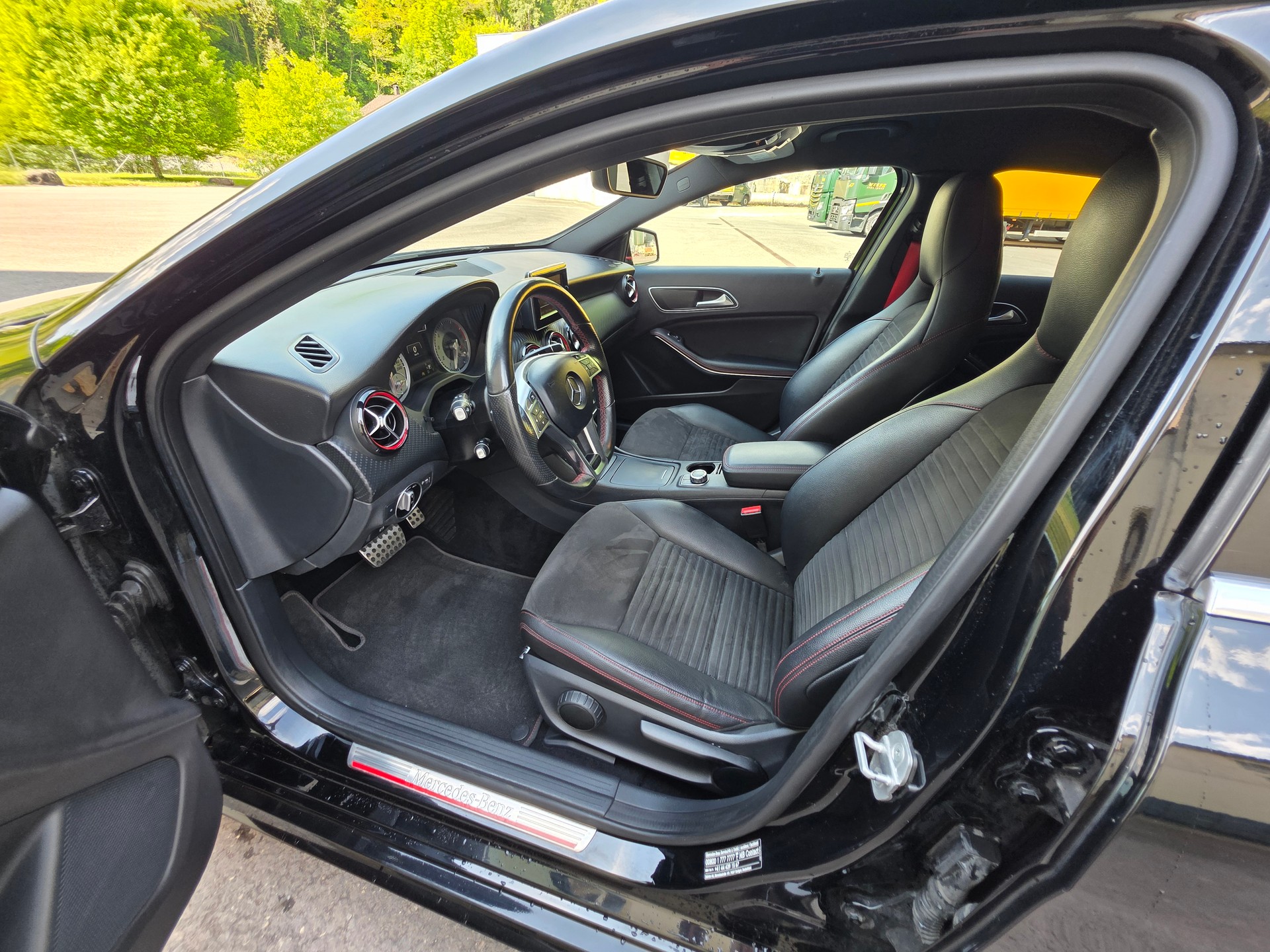 MERCEDES-BENZ A 250 Sport 4Matic 7G-DCT-image-19