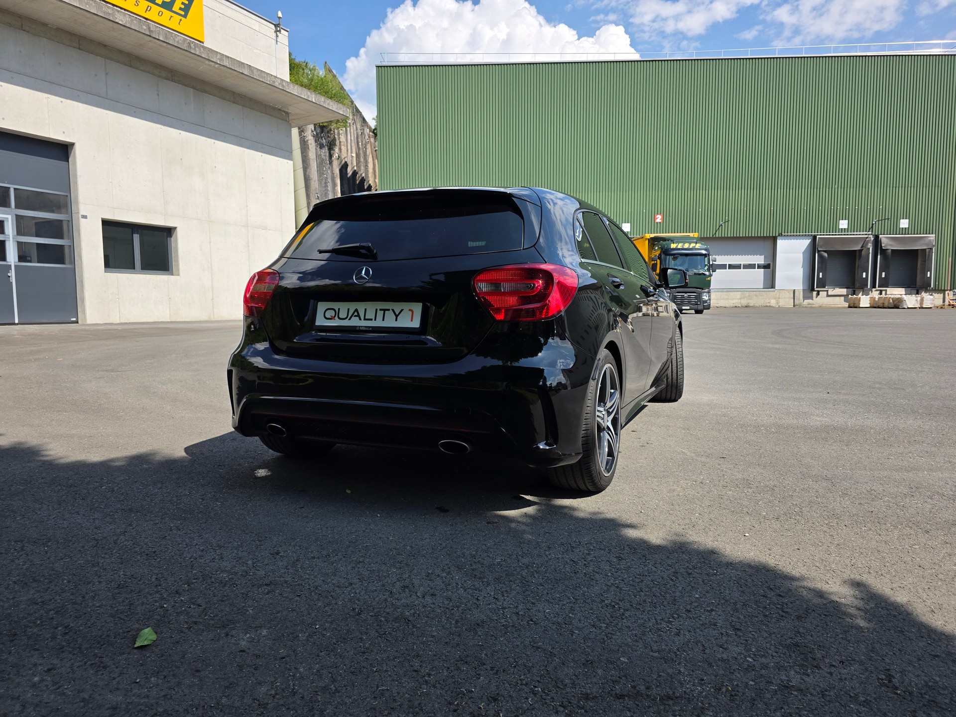 MERCEDES-BENZ A 250 Sport 4Matic 7G-DCT-image-17