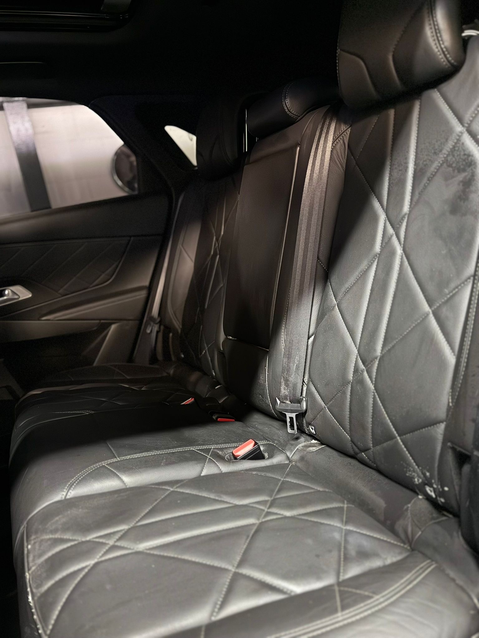 DS AUTOMOBILES DS 7 Crossback 1.5 BlueHDi SO Chic ***RIVOLI*** / Top Austattung / Panoramadach / Anhängerkupplung /-image-12