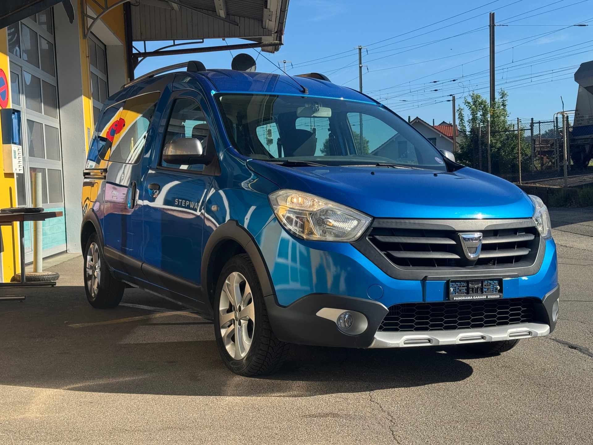 DACIA Sandero Tce 90 Stepway Lauréate Automatic-image-1