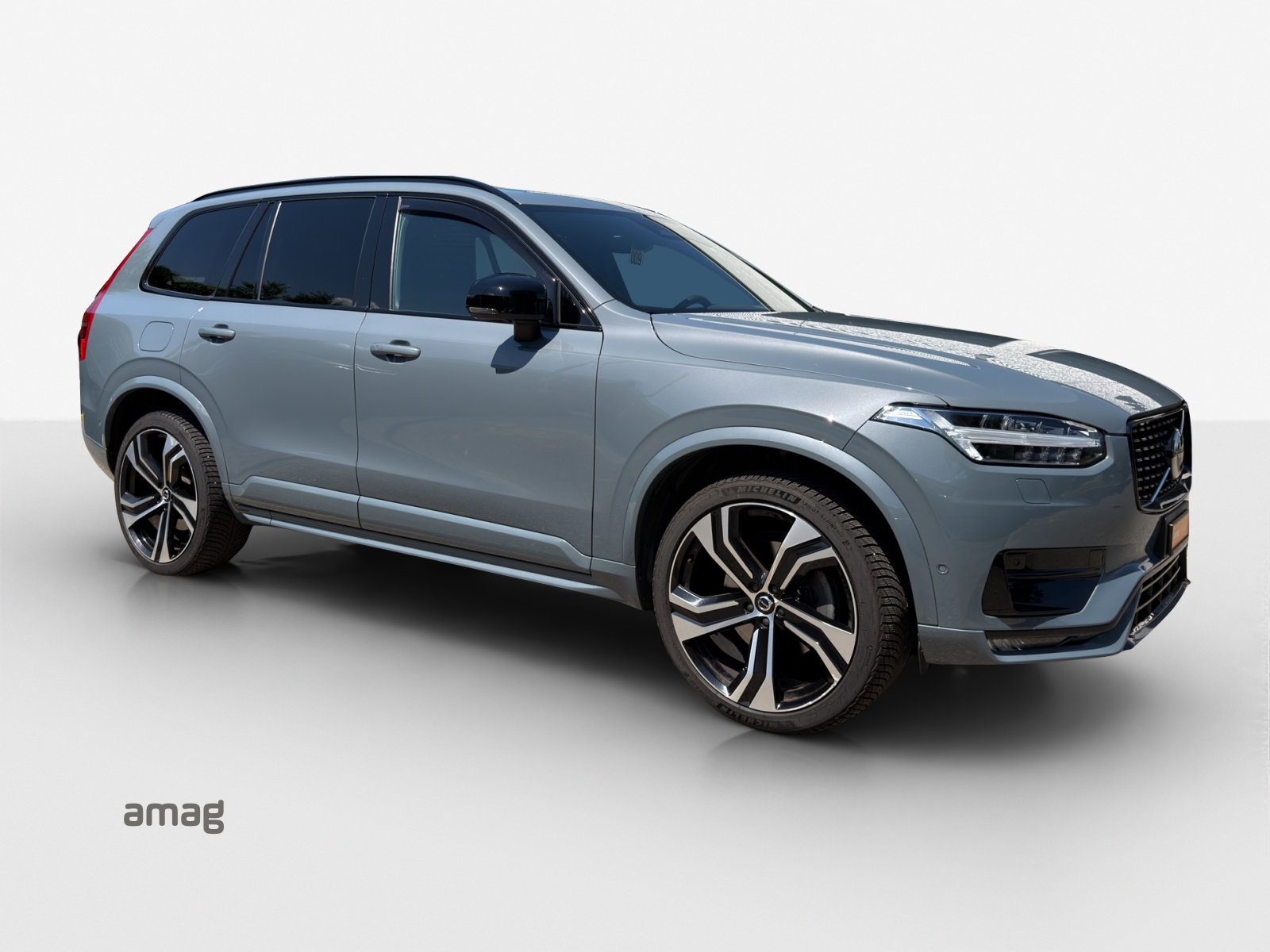 VOLVO XC90 B5 Diesel Mild Hybrid AWD Ultimate Dark Geartronic-image-5
