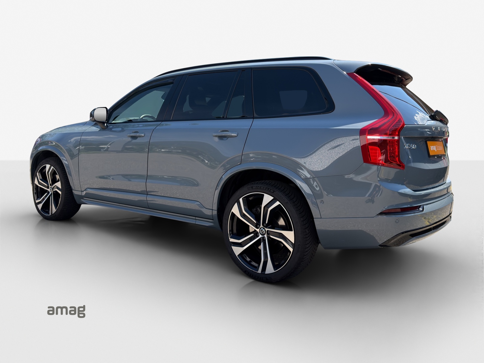 VOLVO XC90 B5 Diesel Mild Hybrid AWD Ultimate Dark Geartronic-image-2