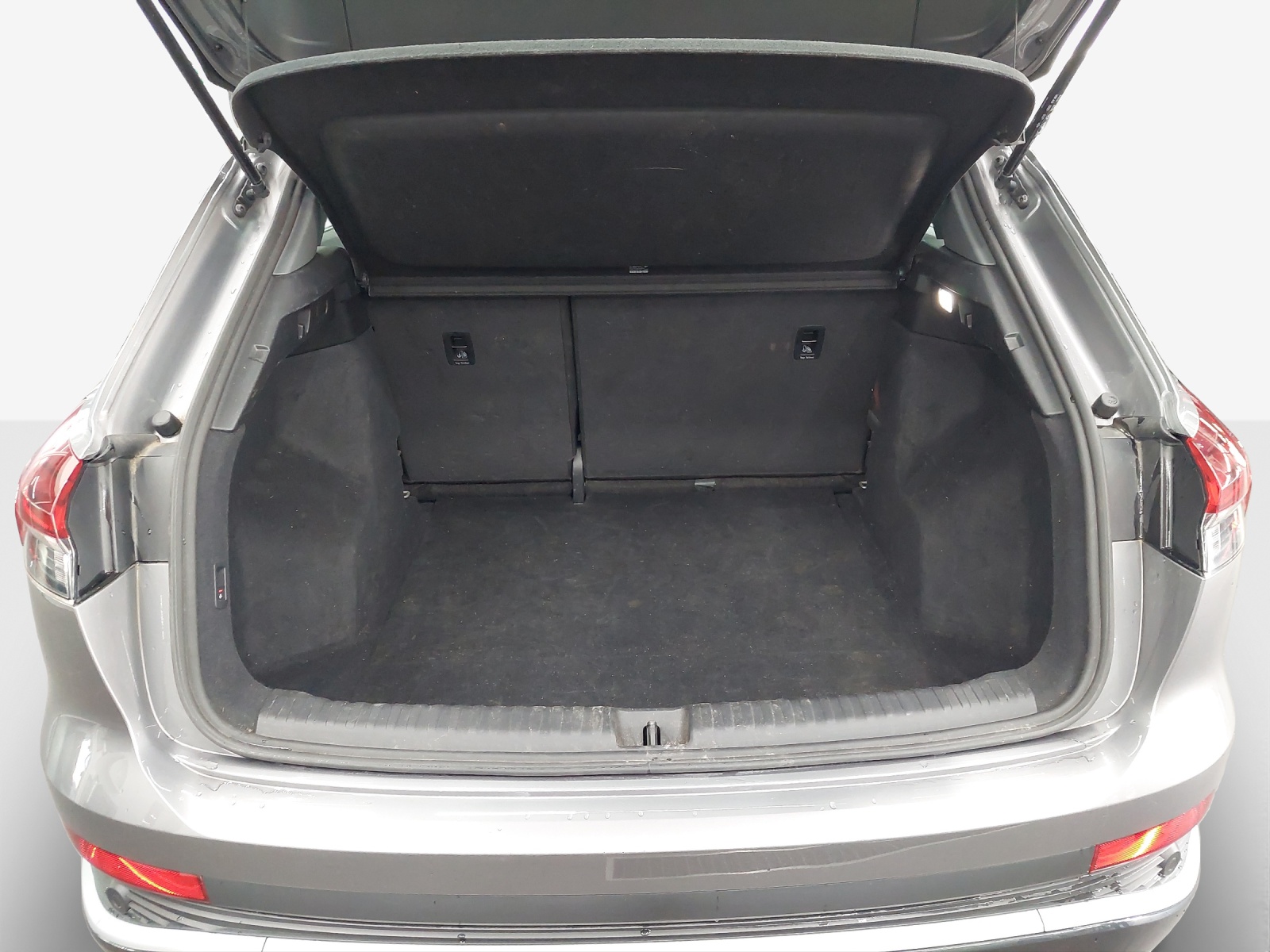 AUDI Q4 e-tron 50 quattro-image-13