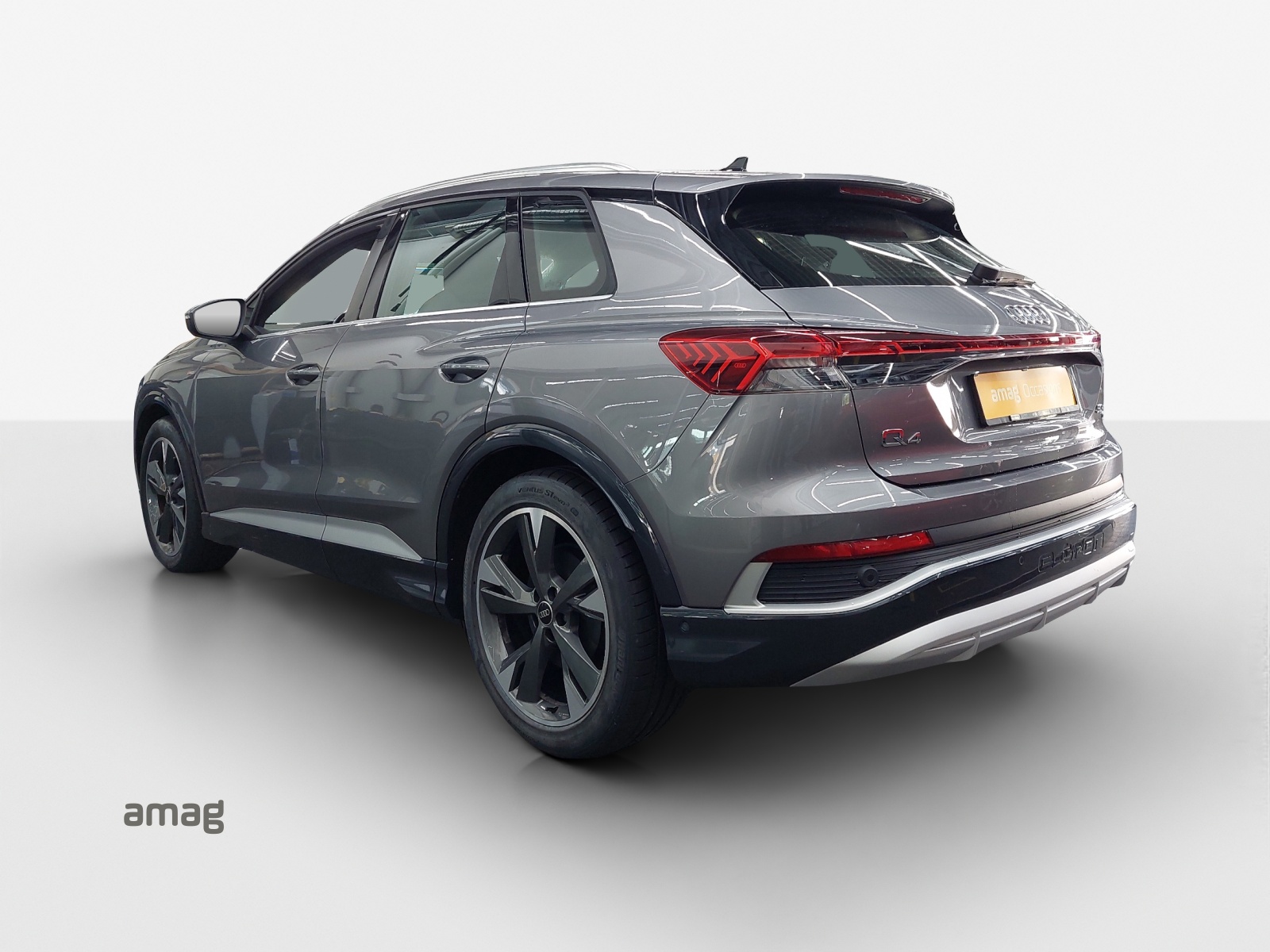 AUDI Q4 e-tron 50 quattro-image-3
