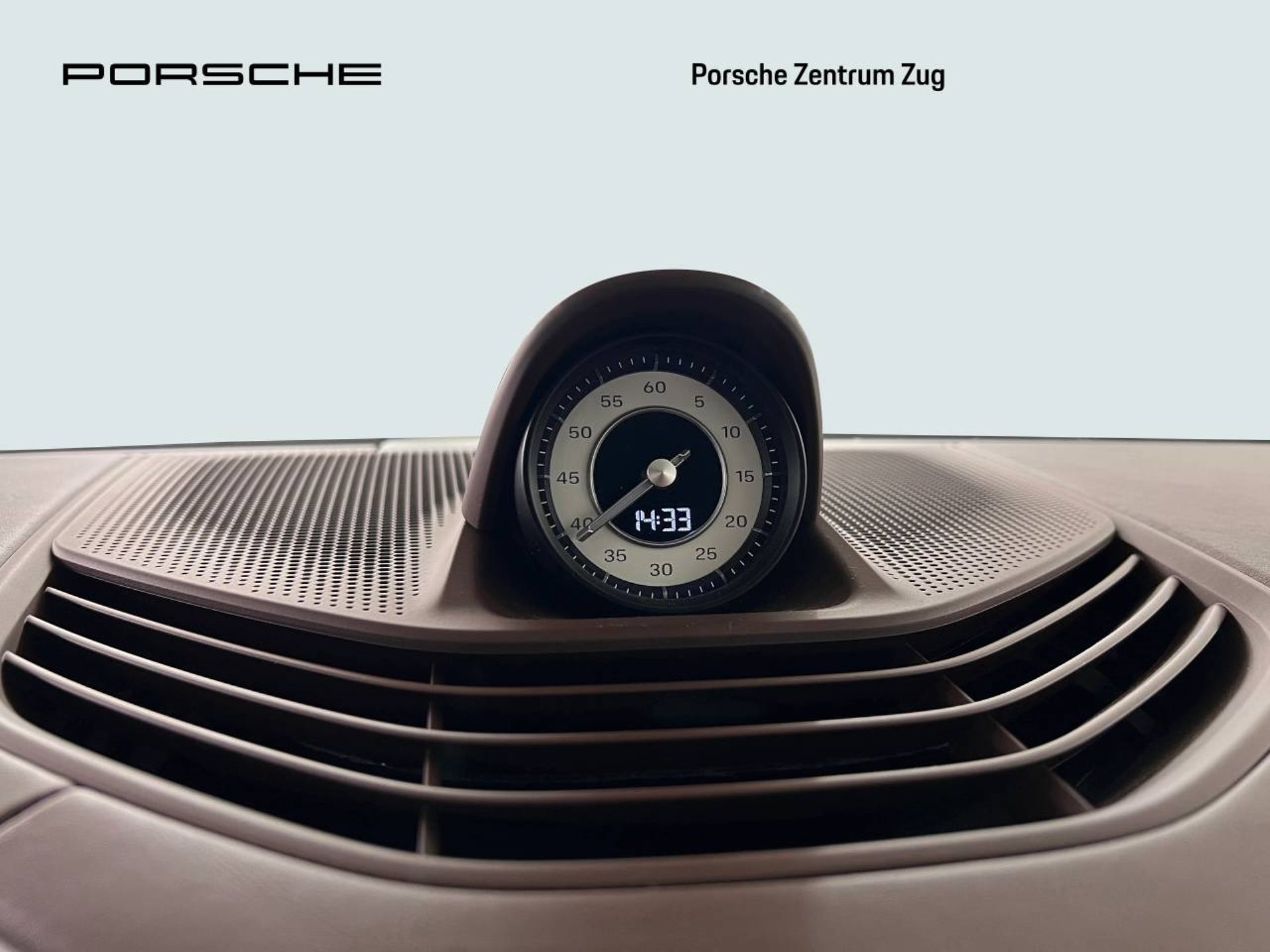 PORSCHE Taycan Turbo-image-26