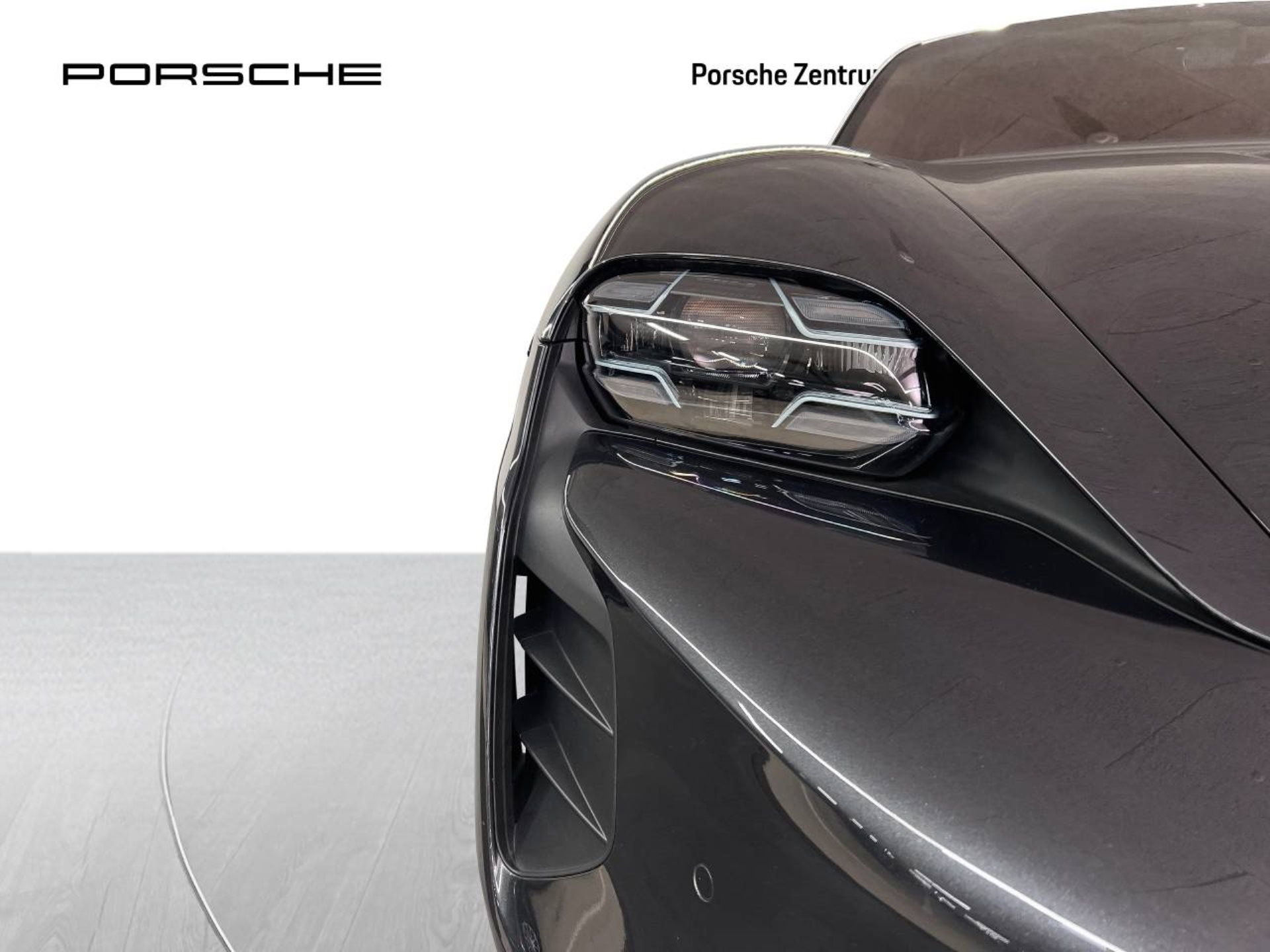 PORSCHE Taycan Turbo-image-11