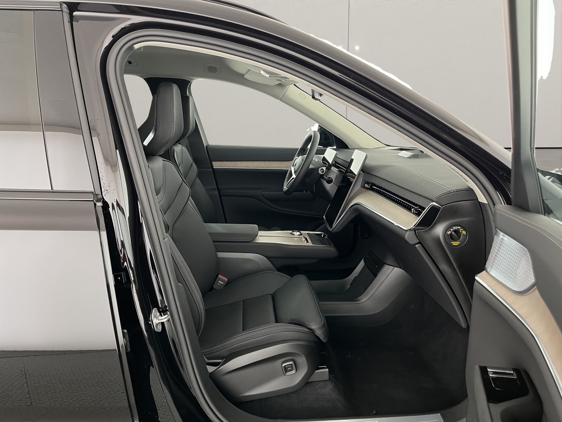VOLVO EX90 Twin Performance Ultra AWD-image-9