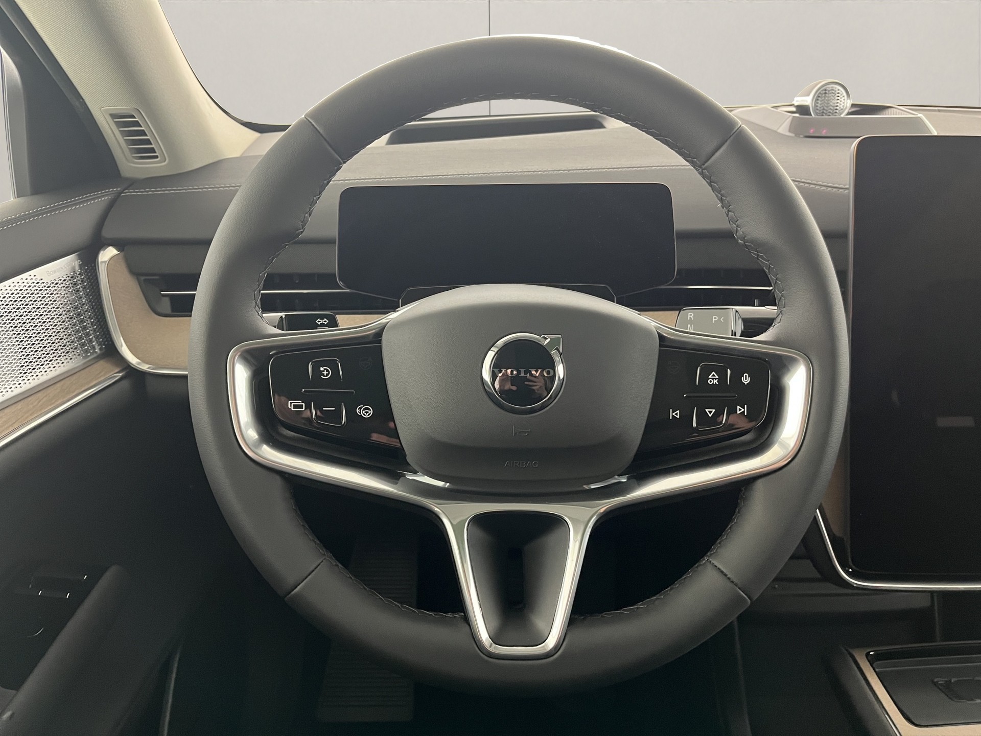 VOLVO EX90 Twin Performance Ultra AWD-image-12