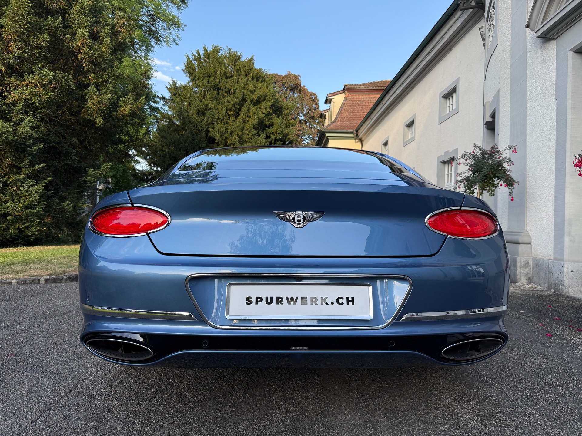 BENTLEY Continental GT 6.0 W12 / CH-Fahrzeug / Portofinoblau-image-6