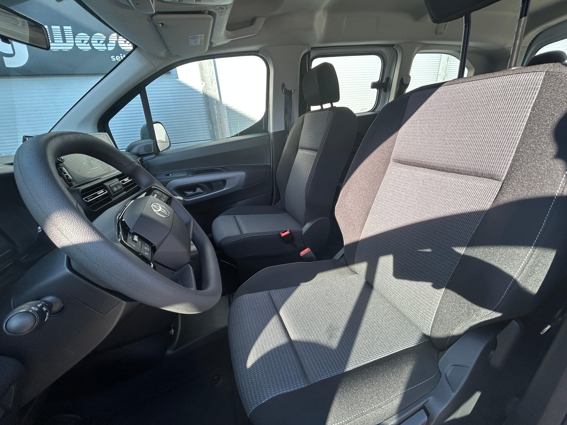 TOYOTA Proace City Verso L2 1.2 110 Comfort-image-6