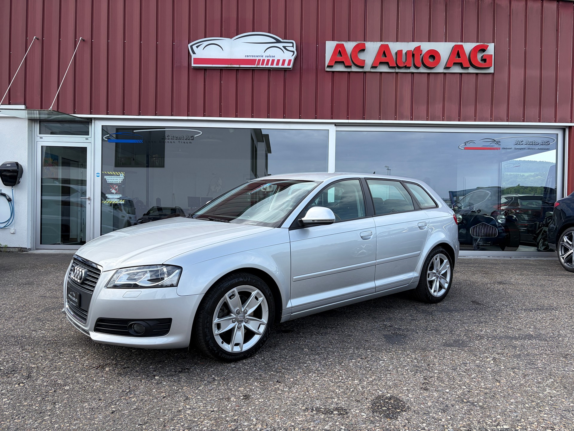 AUDI A3 Sportback 2.0 TFSI Ambition quattro S-tronic-image-0