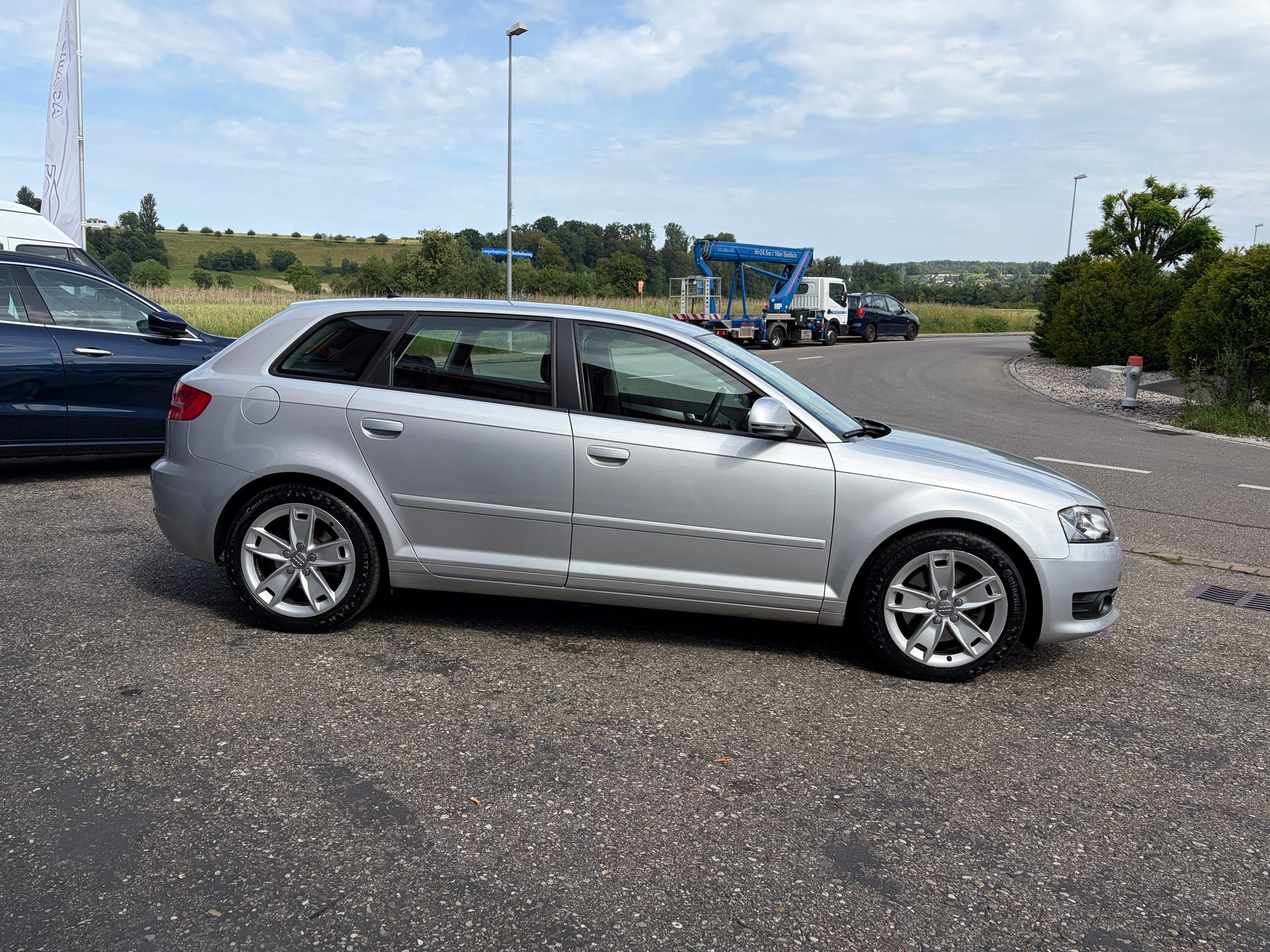 AUDI A3 Sportback 2.0 TFSI Ambition quattro S-tronic-image-7