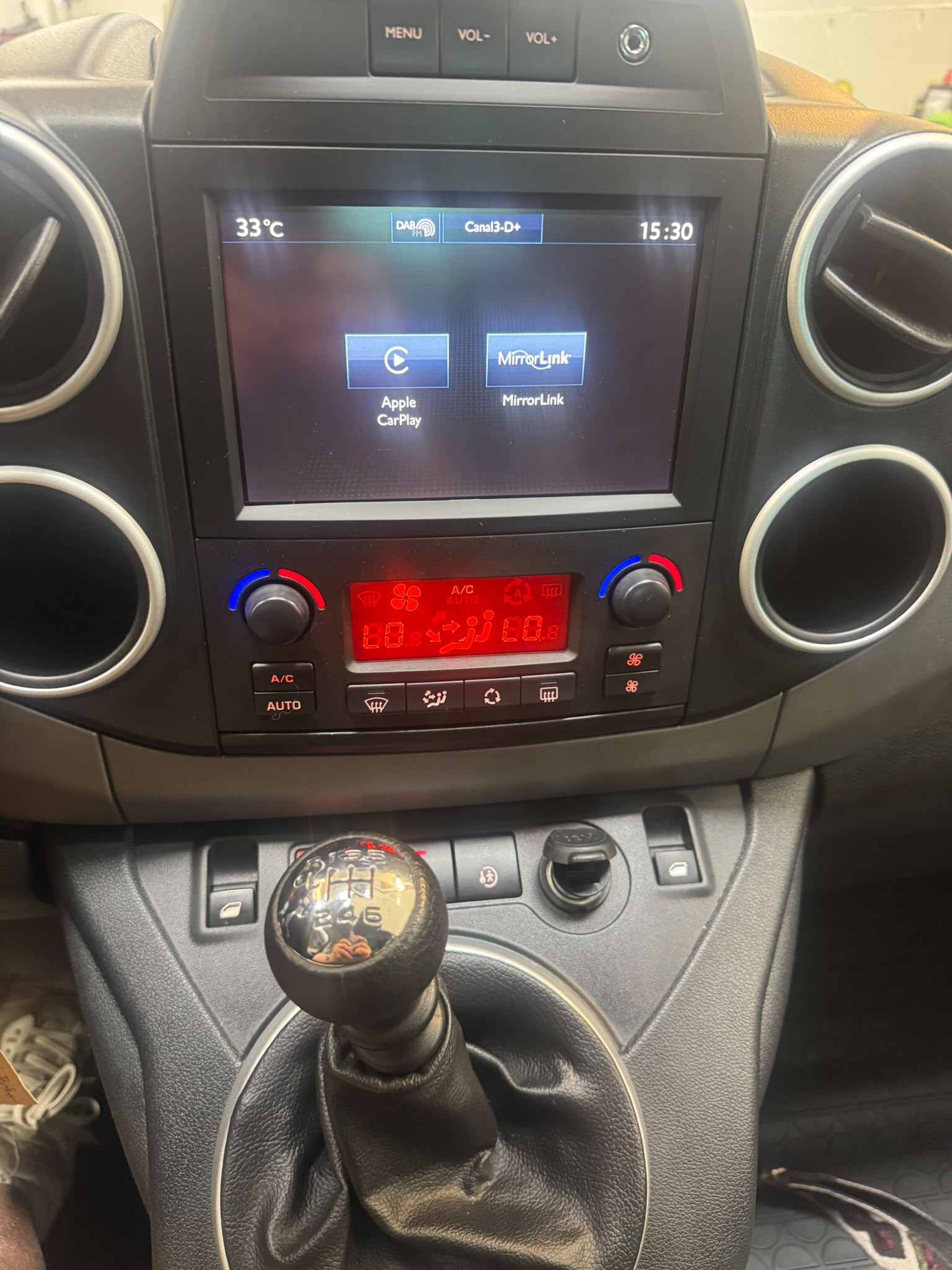 PEUGEOT Partner 1.6 BlueHDi Allure 7-Sitze-image-11