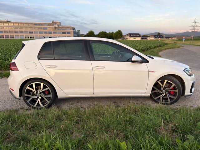 VW 2.0 TSI GTI Performance DSG-image-1