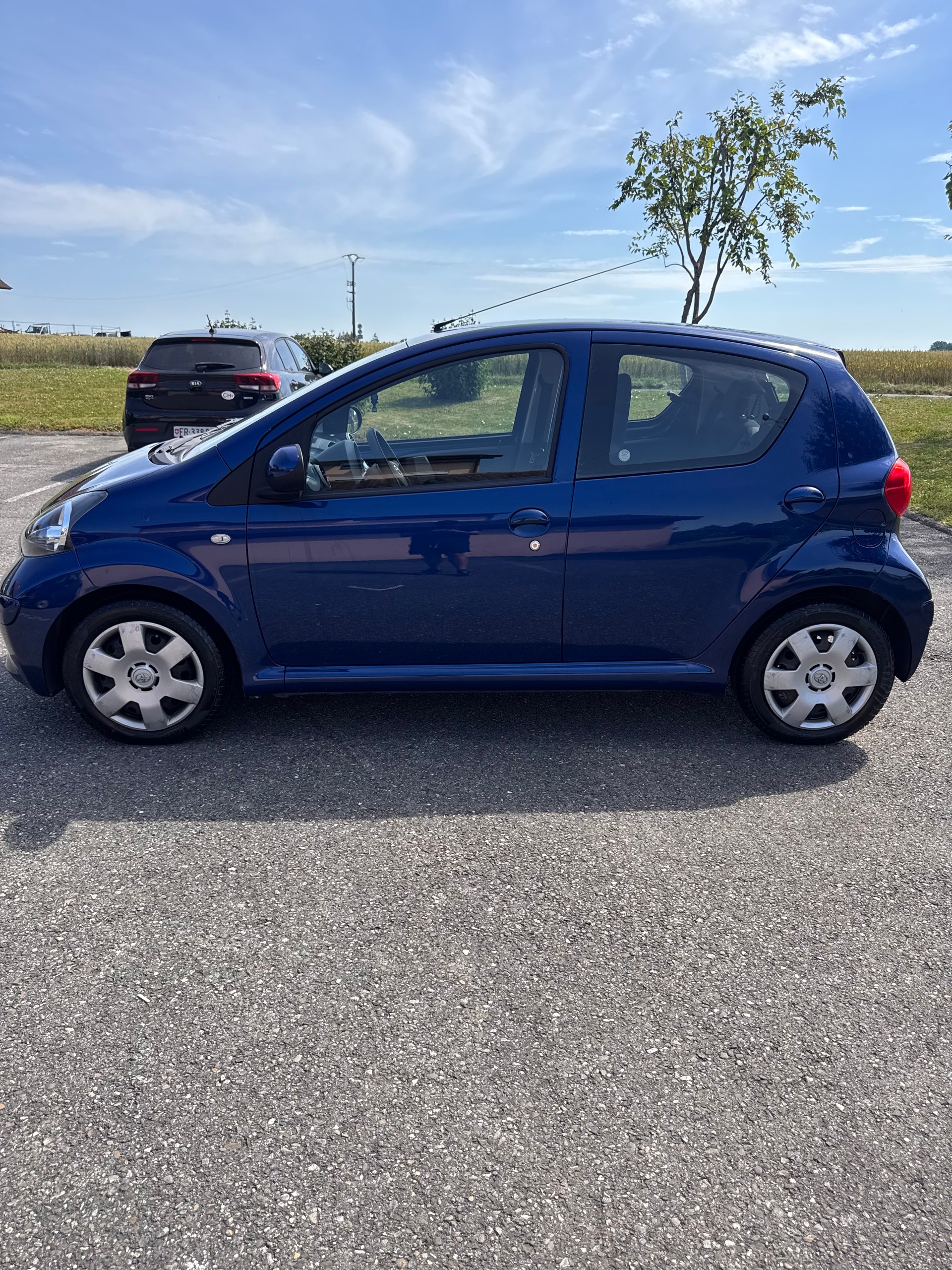 TOYOTA Aygo 1.0 Linea Terra-image-2