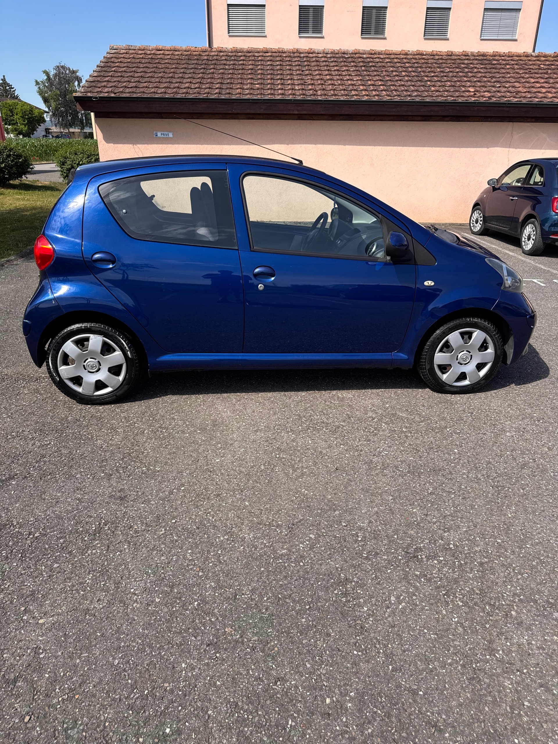 TOYOTA Aygo 1.0 Linea Terra-image-6