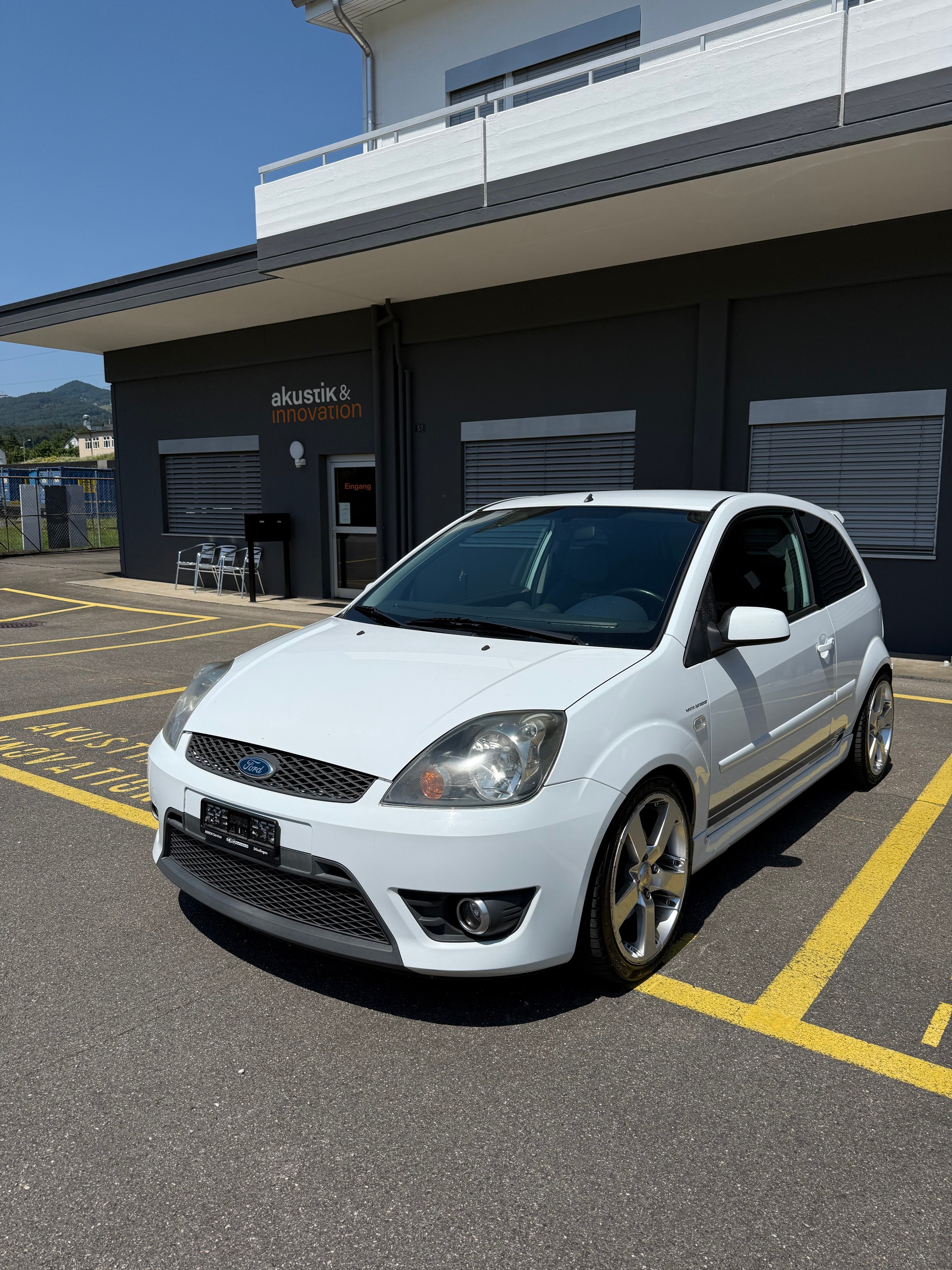 FORD Fiesta 2.0 16V ST Special Edition-image-0