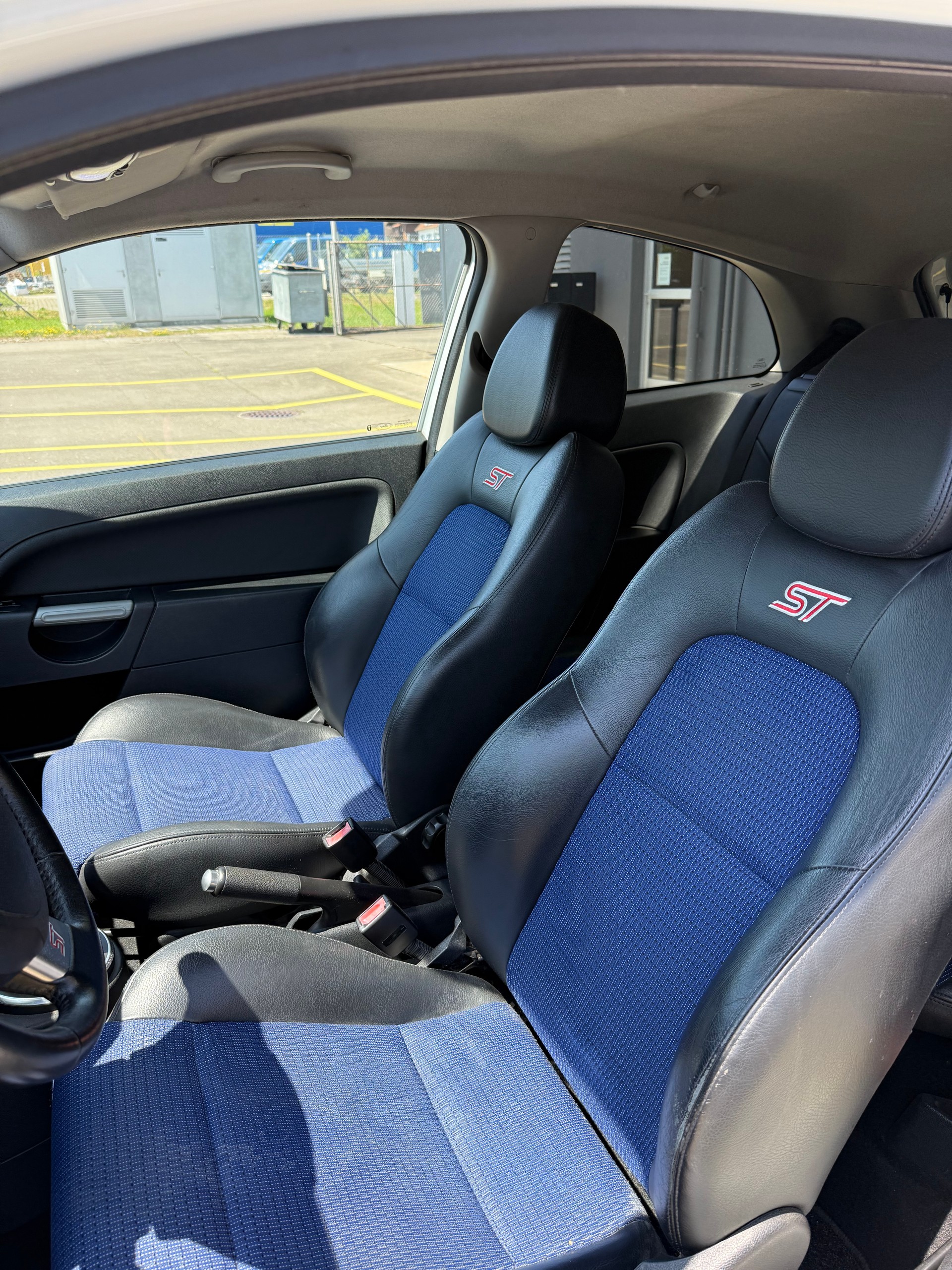 FORD Fiesta 2.0 16V ST Special Edition-image-10