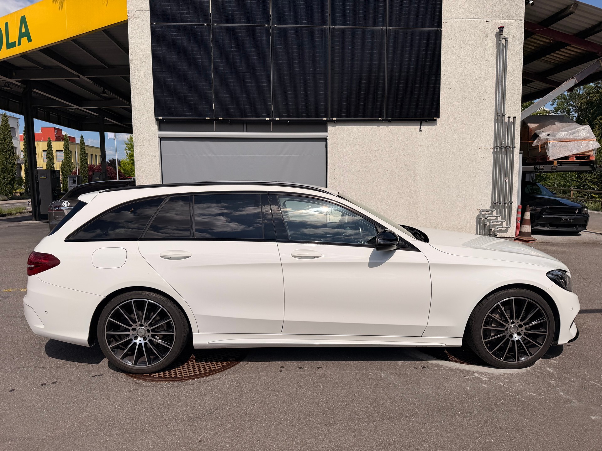 MERCEDES-BENZ C 400 AMG Line 4matic-image-2