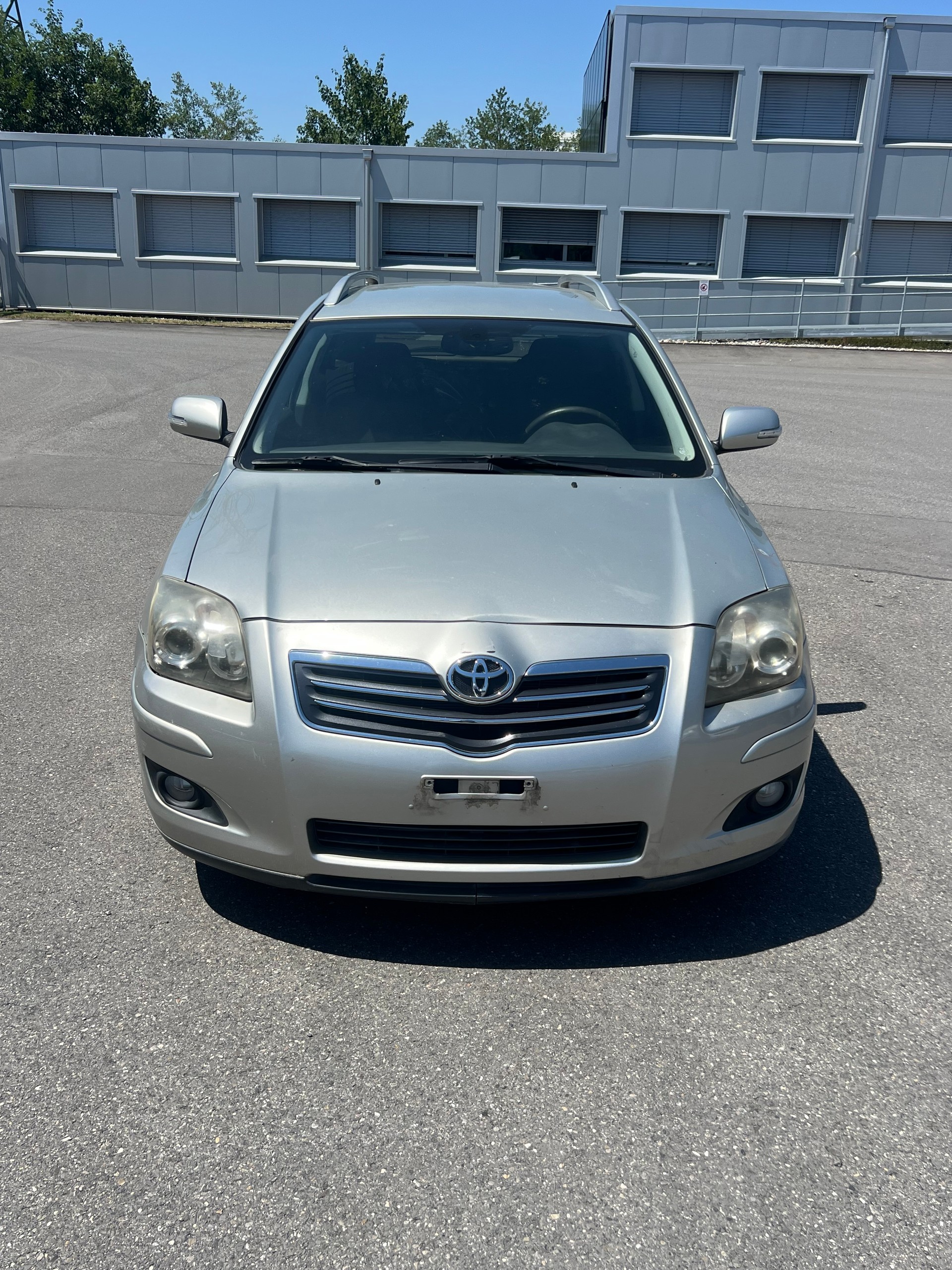 TOYOTA Avensis 2.2D-4 D CleanPower Linea Sol Sportswagon-image-0