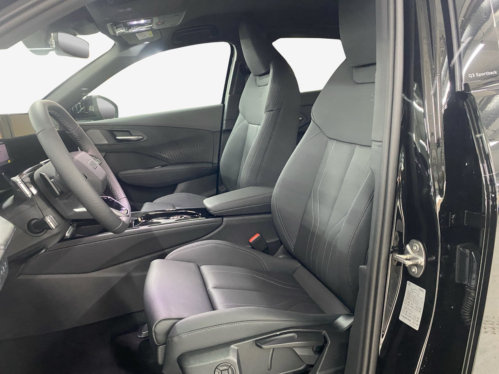 AUDI Q3 Sportback TFSI quattro 195 kW S tronic-image-7