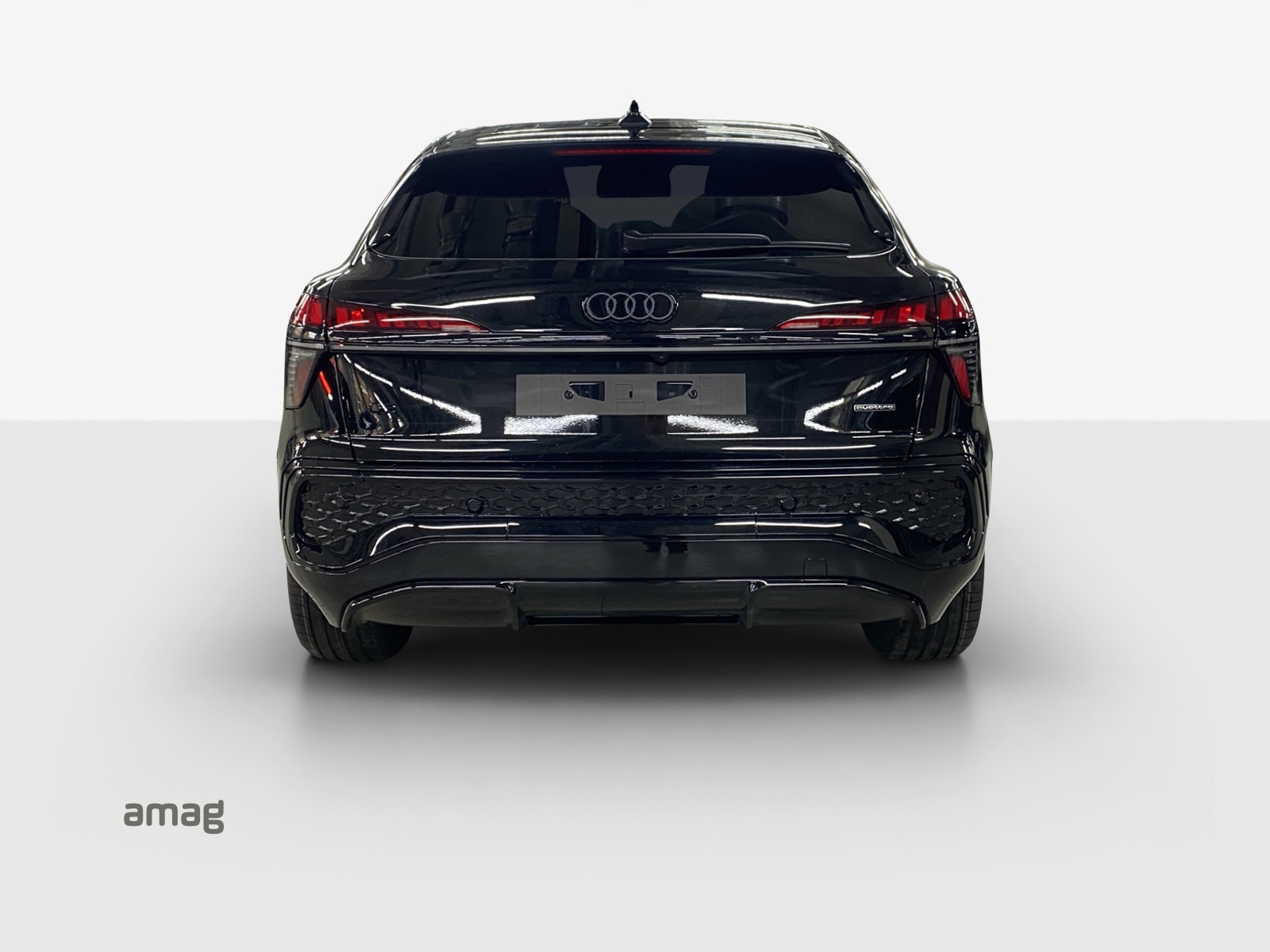AUDI Q3 Sportback TFSI quattro 195 kW S tronic-image-3
