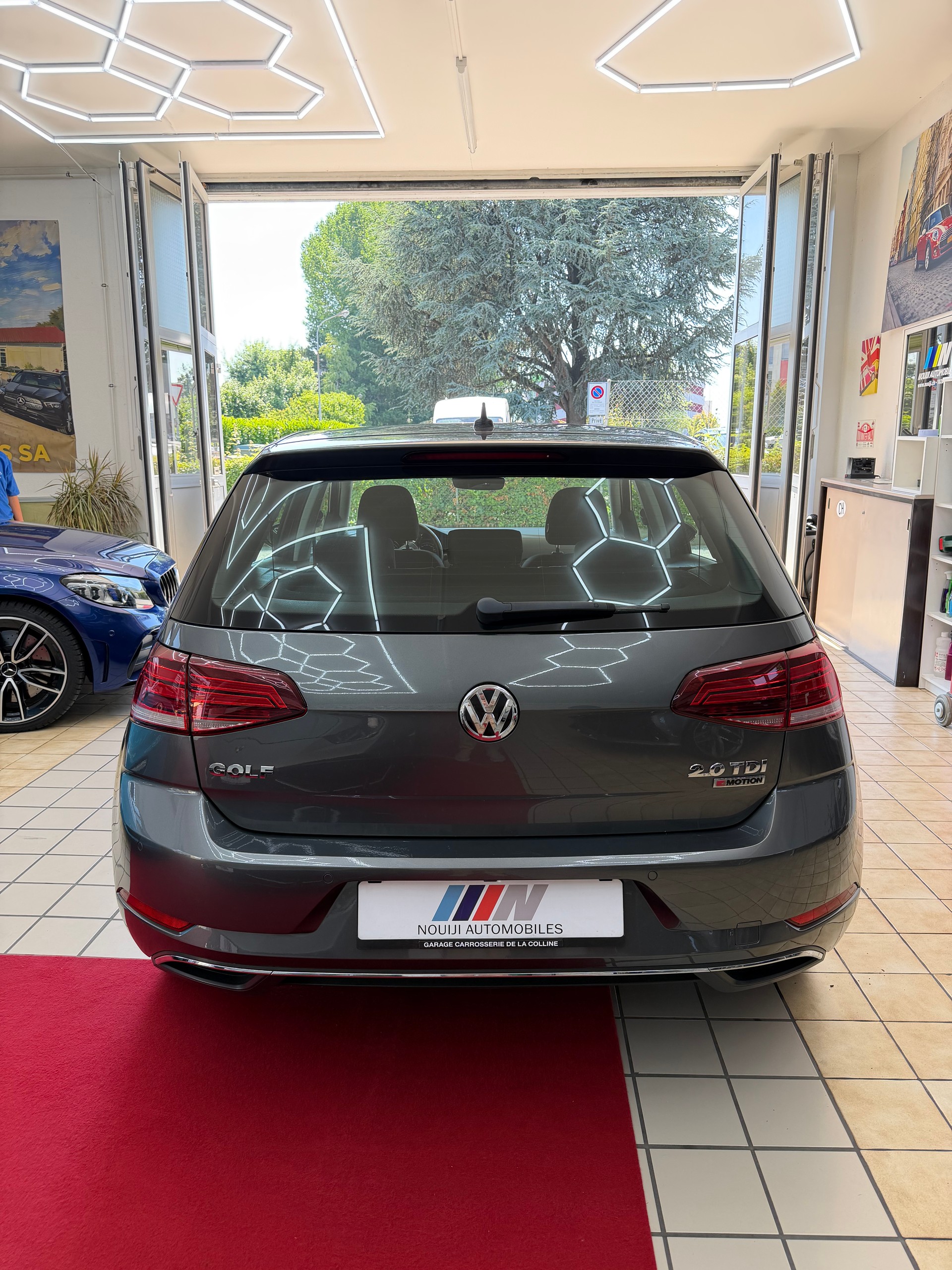VW Golf 2.0 TDI Highline 4Motion-image-4