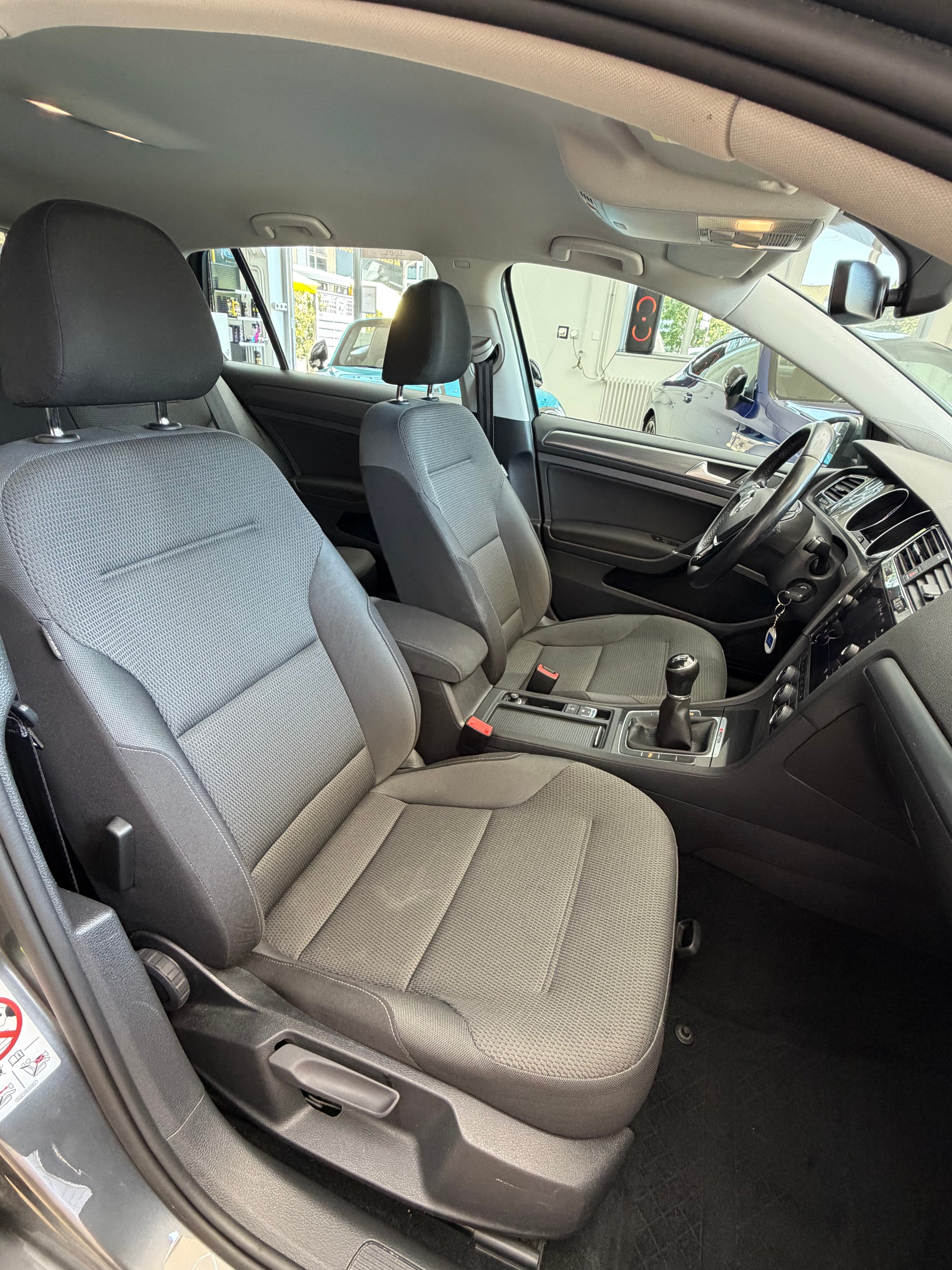 VW Golf 2.0 TDI Highline 4Motion-image-13