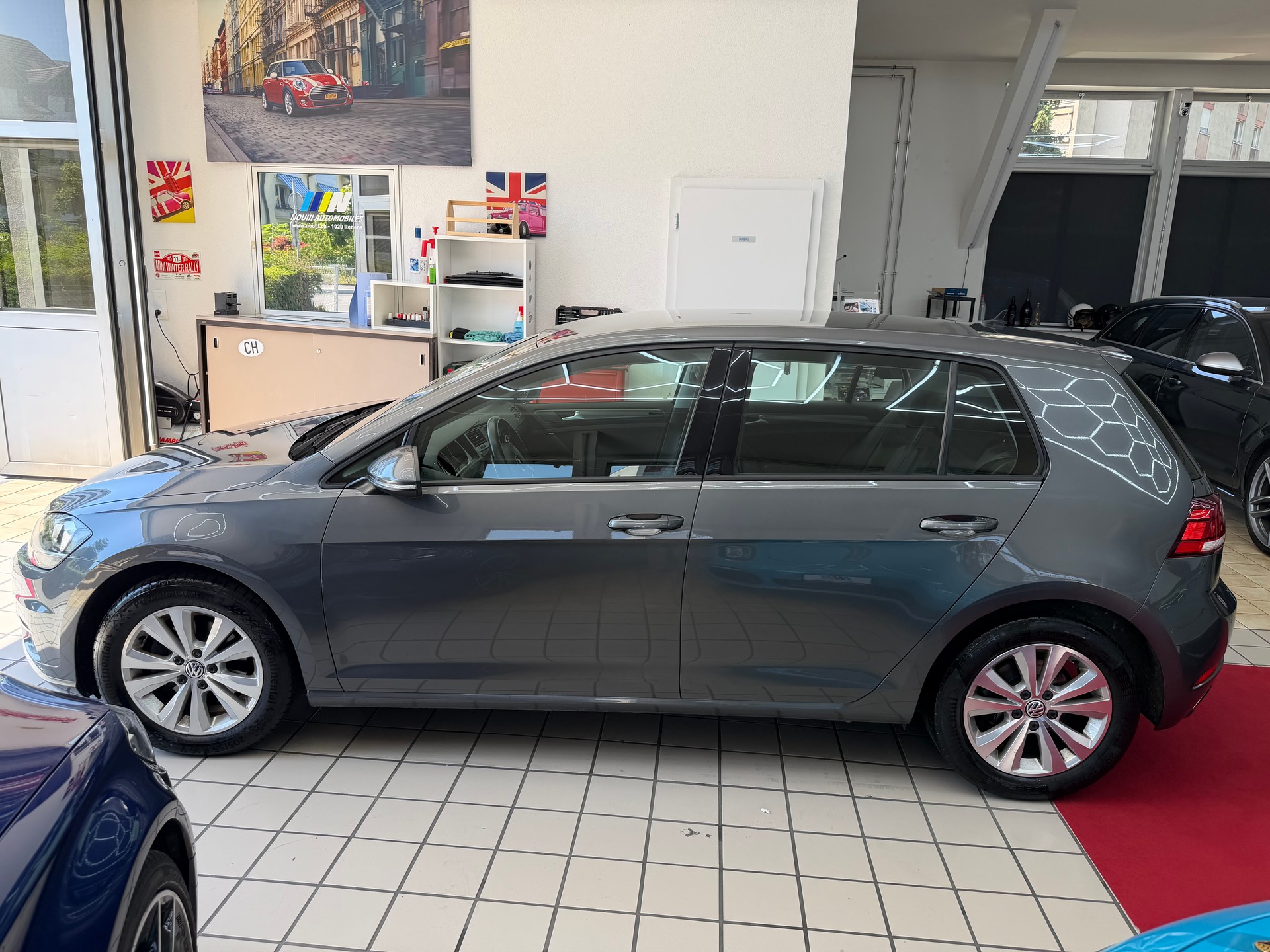 VW Golf 2.0 TDI Highline 4Motion-image-2