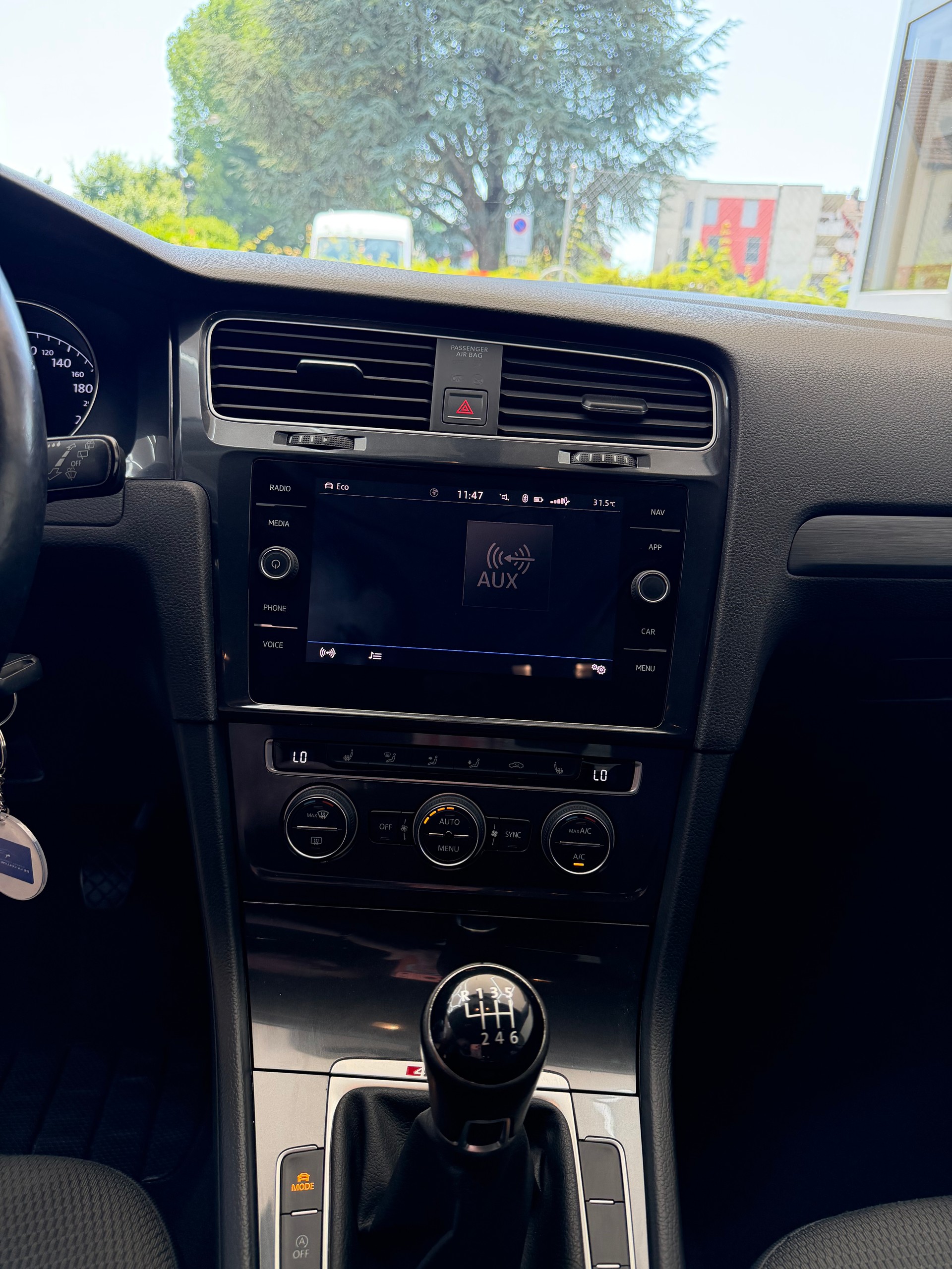 VW Golf 2.0 TDI Highline 4Motion-image-9