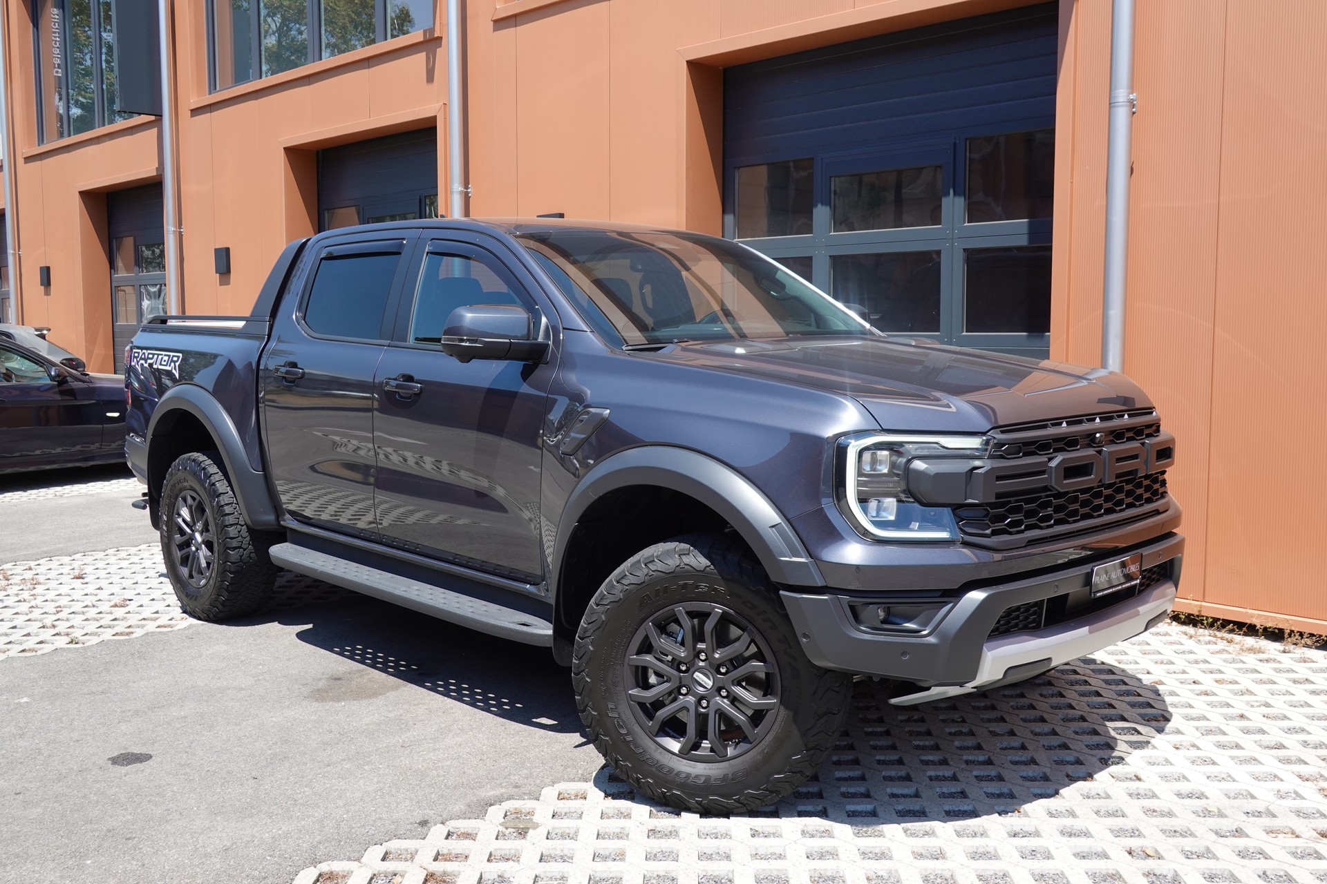 FORD Ranger Raptor 3.0 Eco Boost 4x4 A - "CH Auto + 1ère main * Attelage * Caméra 360' * Store de Coffre Elect."-image-6